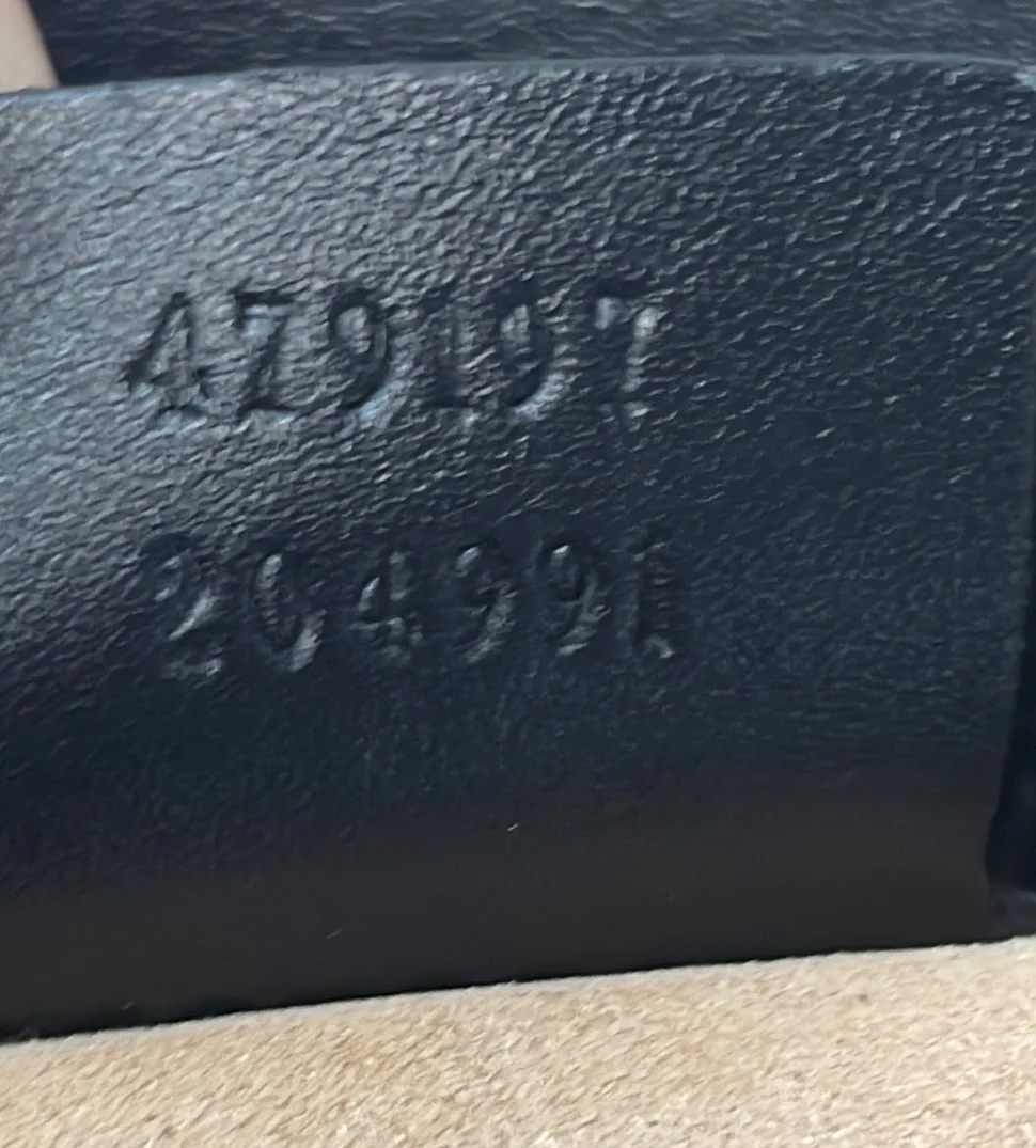 Padlock Chain Tote Guccissima Leather Medium - Deep Luxury