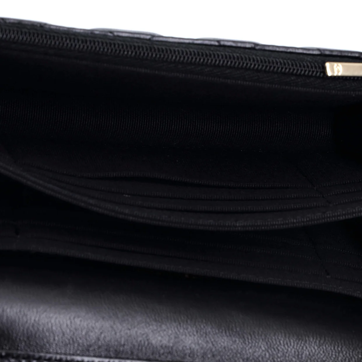 Lacquered Metal CC Clutch with Chain Quilted Lambskin - Deep Luxury