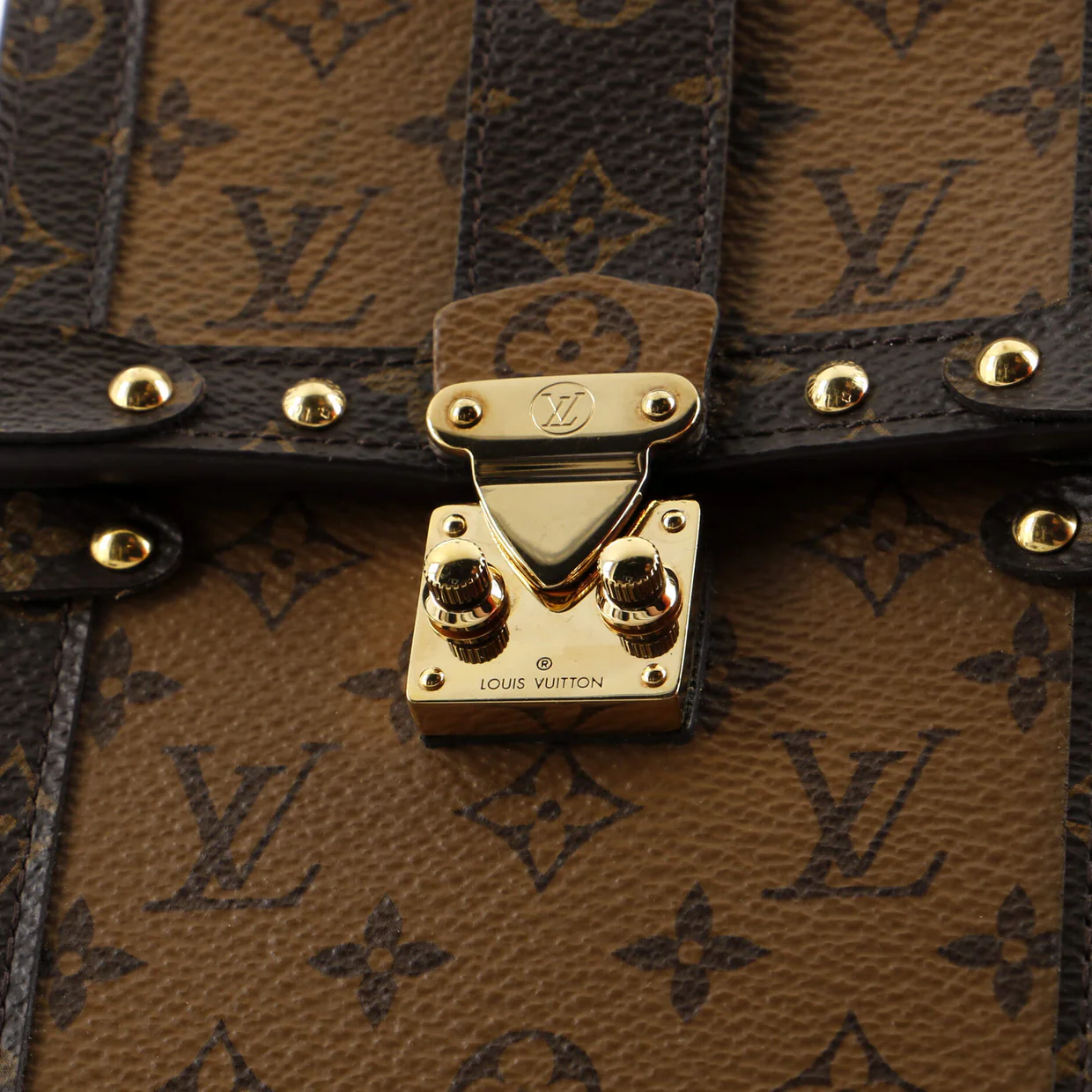 Vertical Trunk Pochette Reverse Monogram Canvas - Deep Luxury