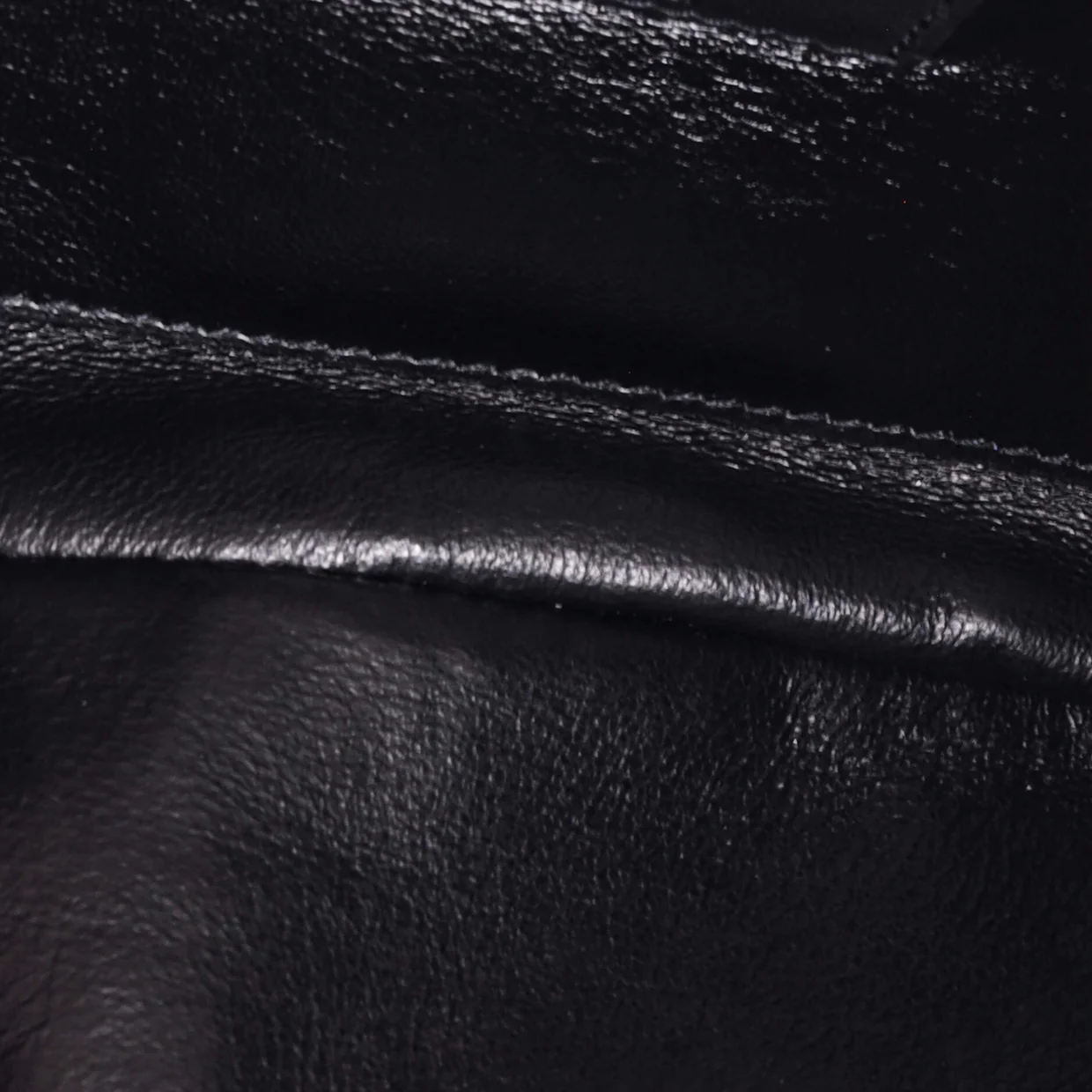 Le 57 Shoulder Bag Quilted Leather - Deep Luxury