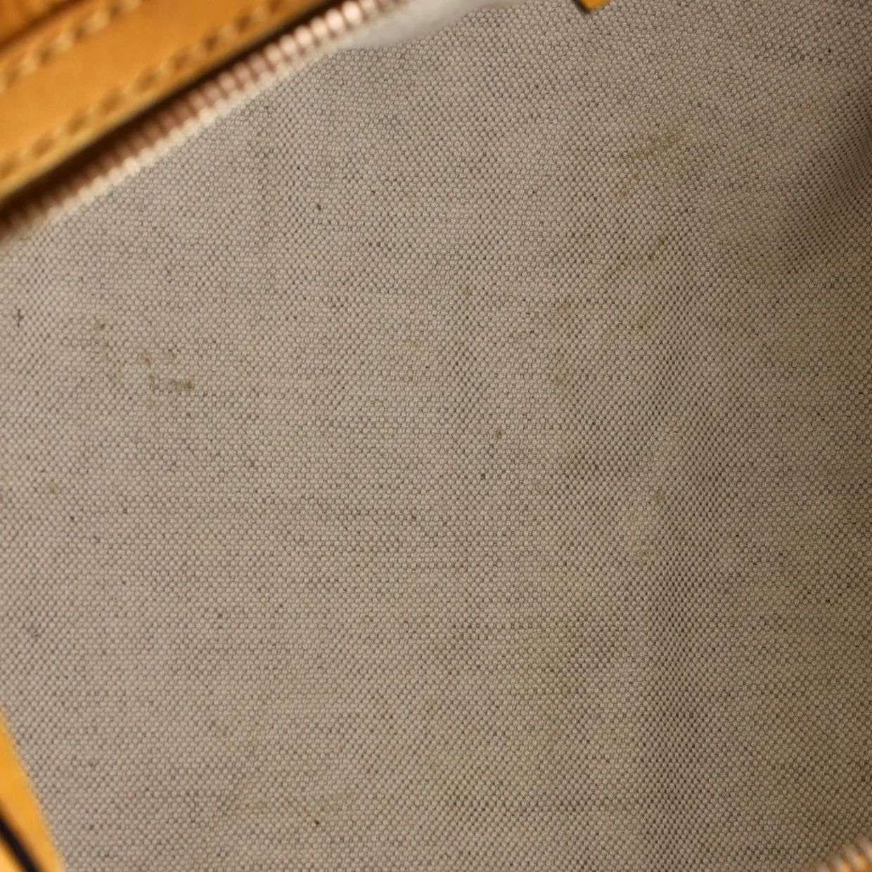 Joy Boston Bag Microguccissima Leather Medium - Deep Luxury