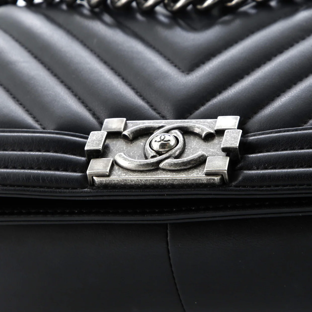 Boy Flap Bag Chevron Calfskin Old Medium - Deep Luxury