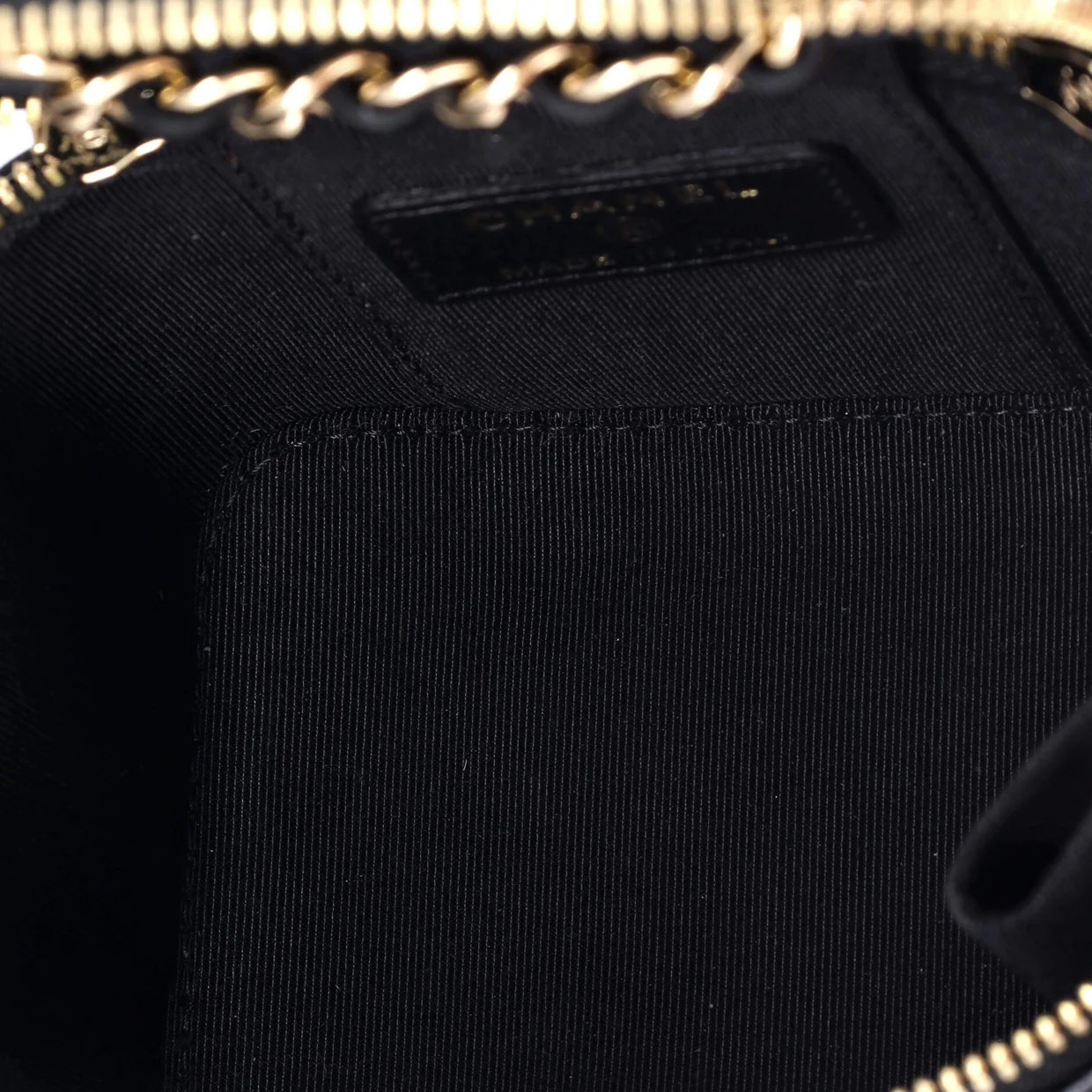 Camellia Bow Vanity Case with Chain Quilted Lambskin Mini - Deep Luxury