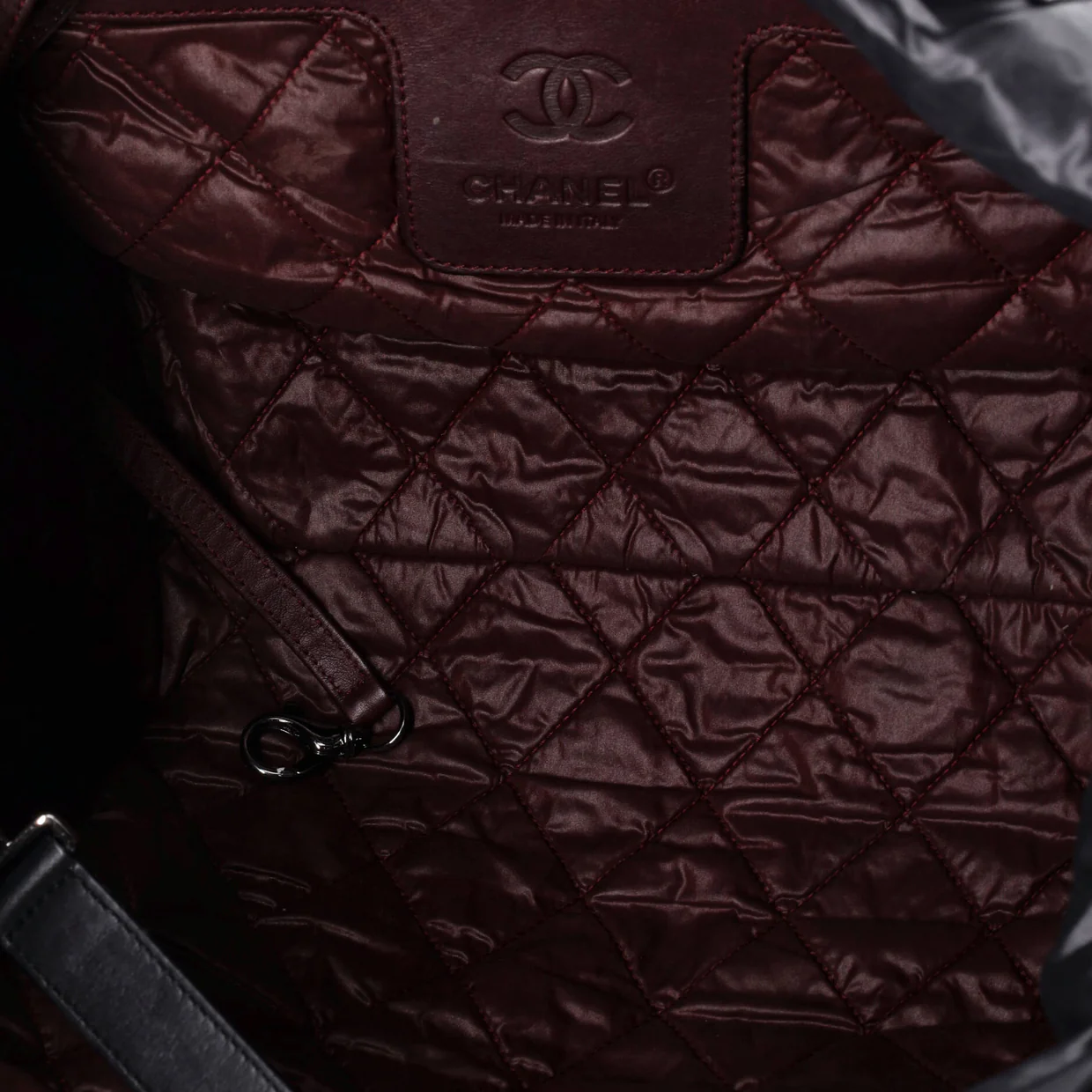 Coco Cocoon Reversible Tote Quilted Lambskin Small - Deep Luxury