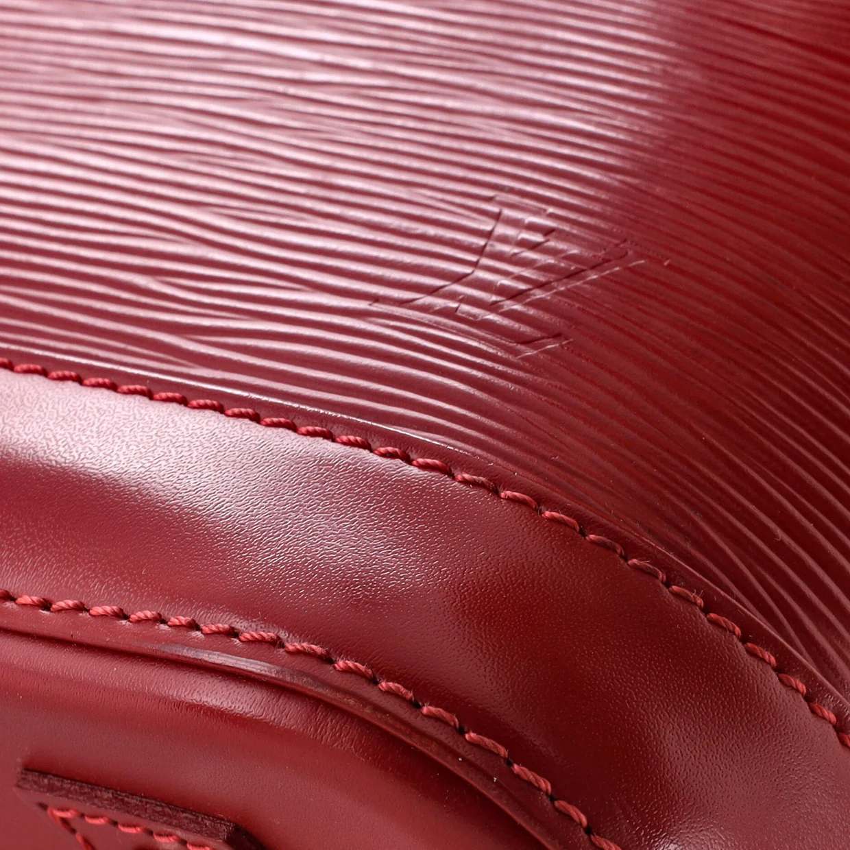 Alma Handbag Epi Leather BB - Deep Luxury