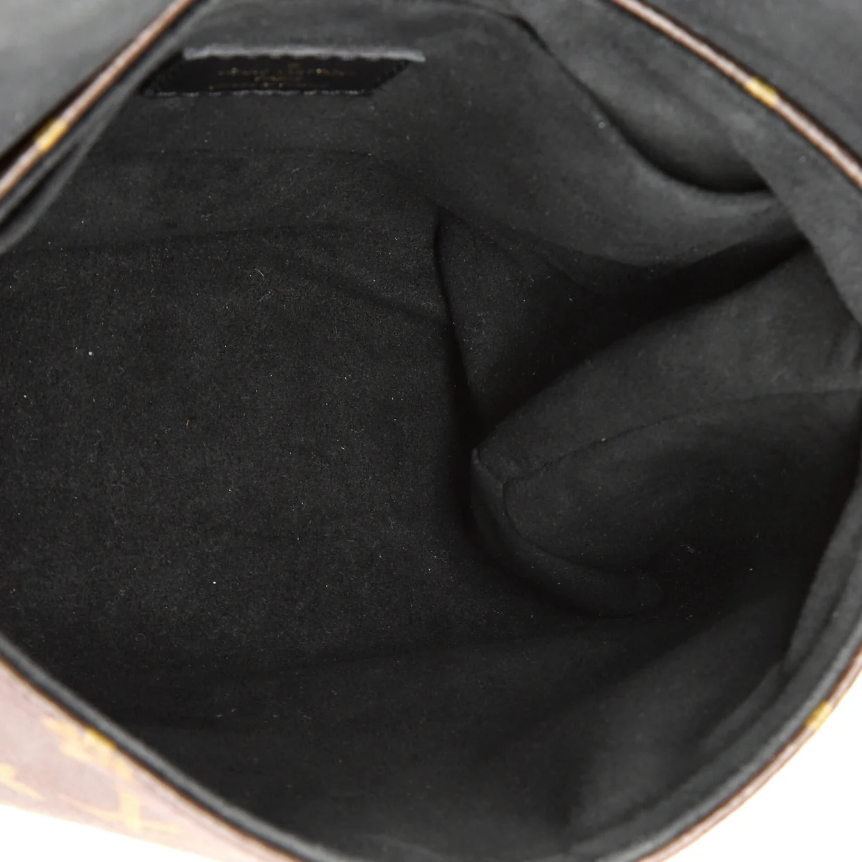 Locky Handbag Monogram Canvas with Leather BB - Deep Luxury