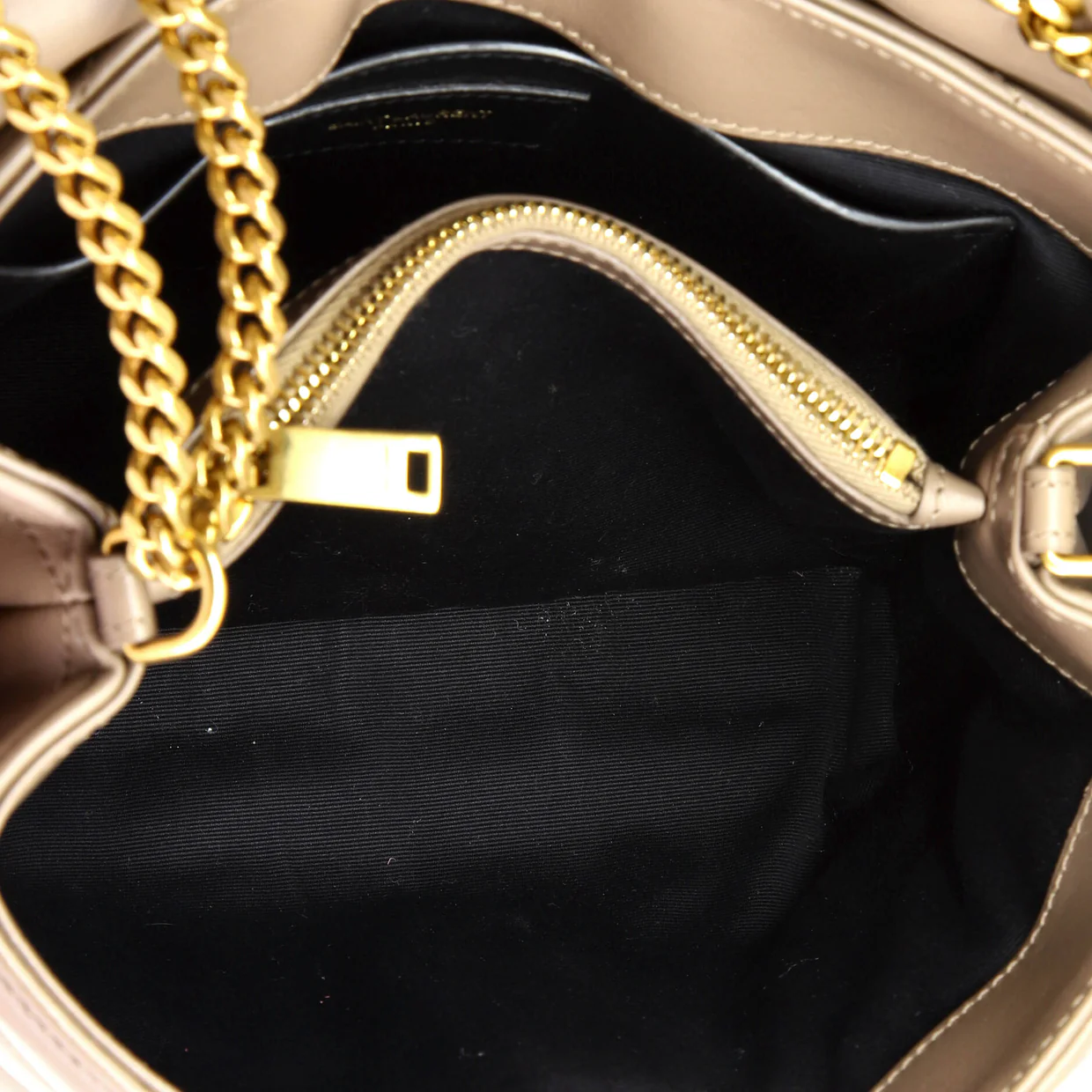 Loulou Shoulder Bag Matelasse Chevron Leather Small - Deep Luxury