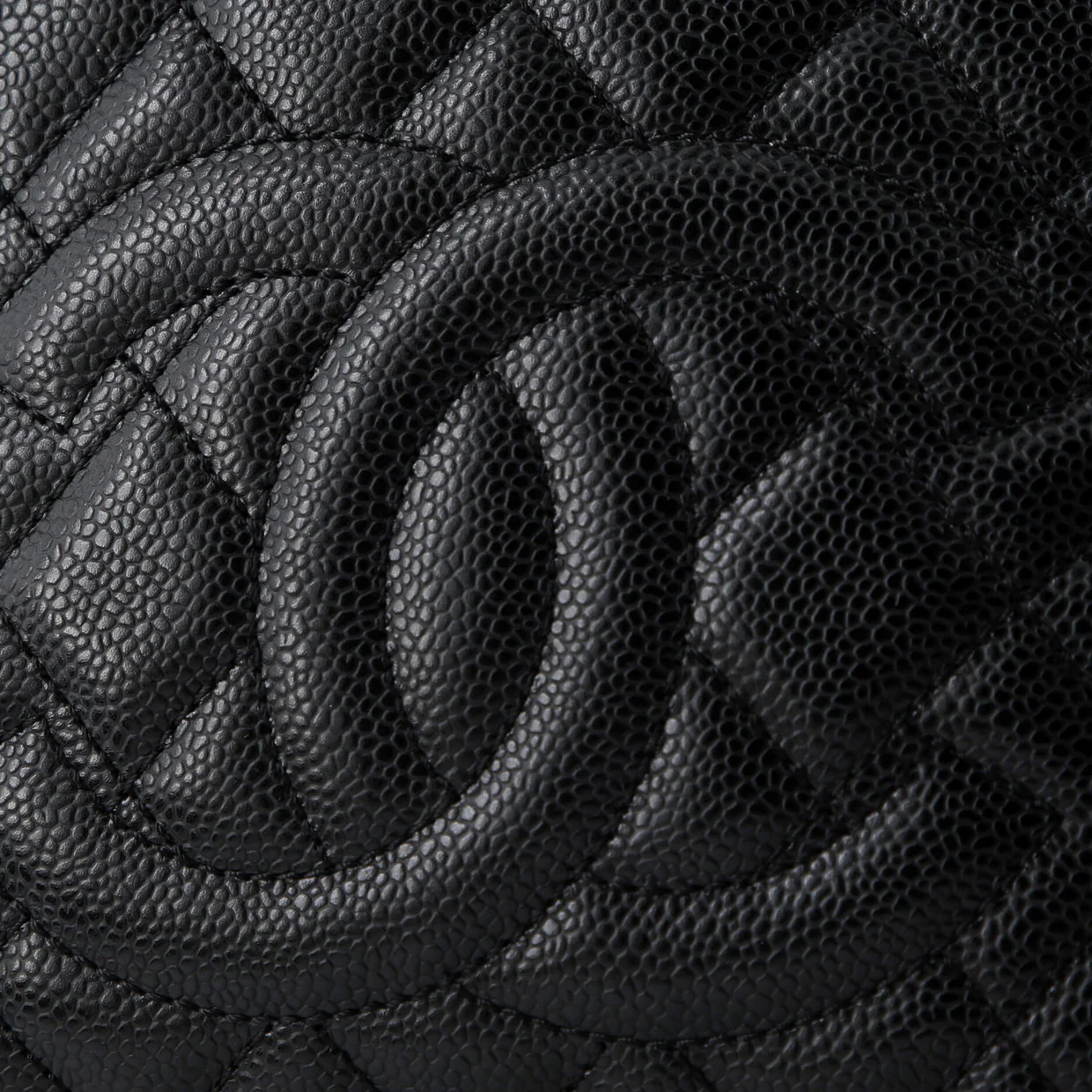 Petite Shopping Tote Quilted Caviar - Deep Luxury