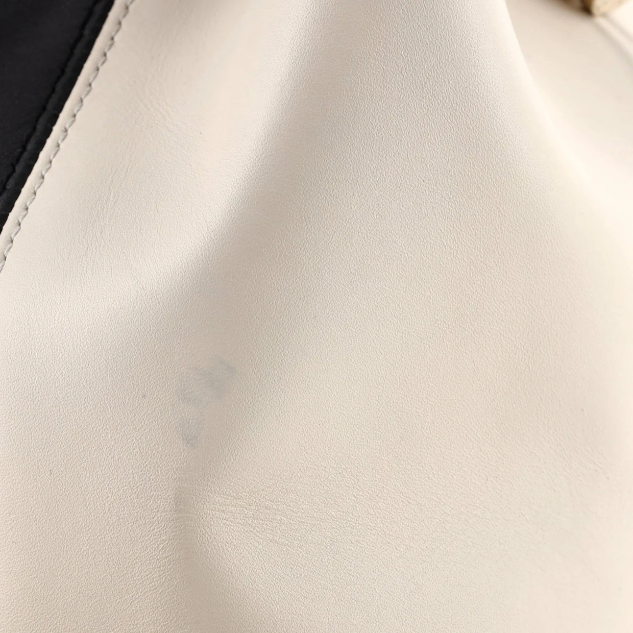 B.Zero1 Bucket Bag Leather - Deep Luxury