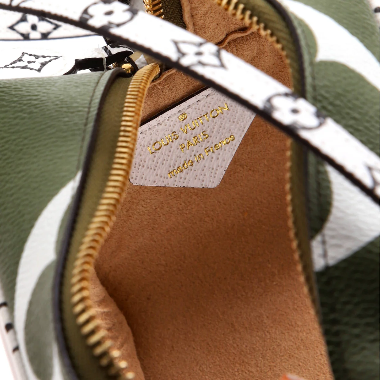 Beach Pouch Limited Edition Jungle Monogram Giant - Deep Luxury