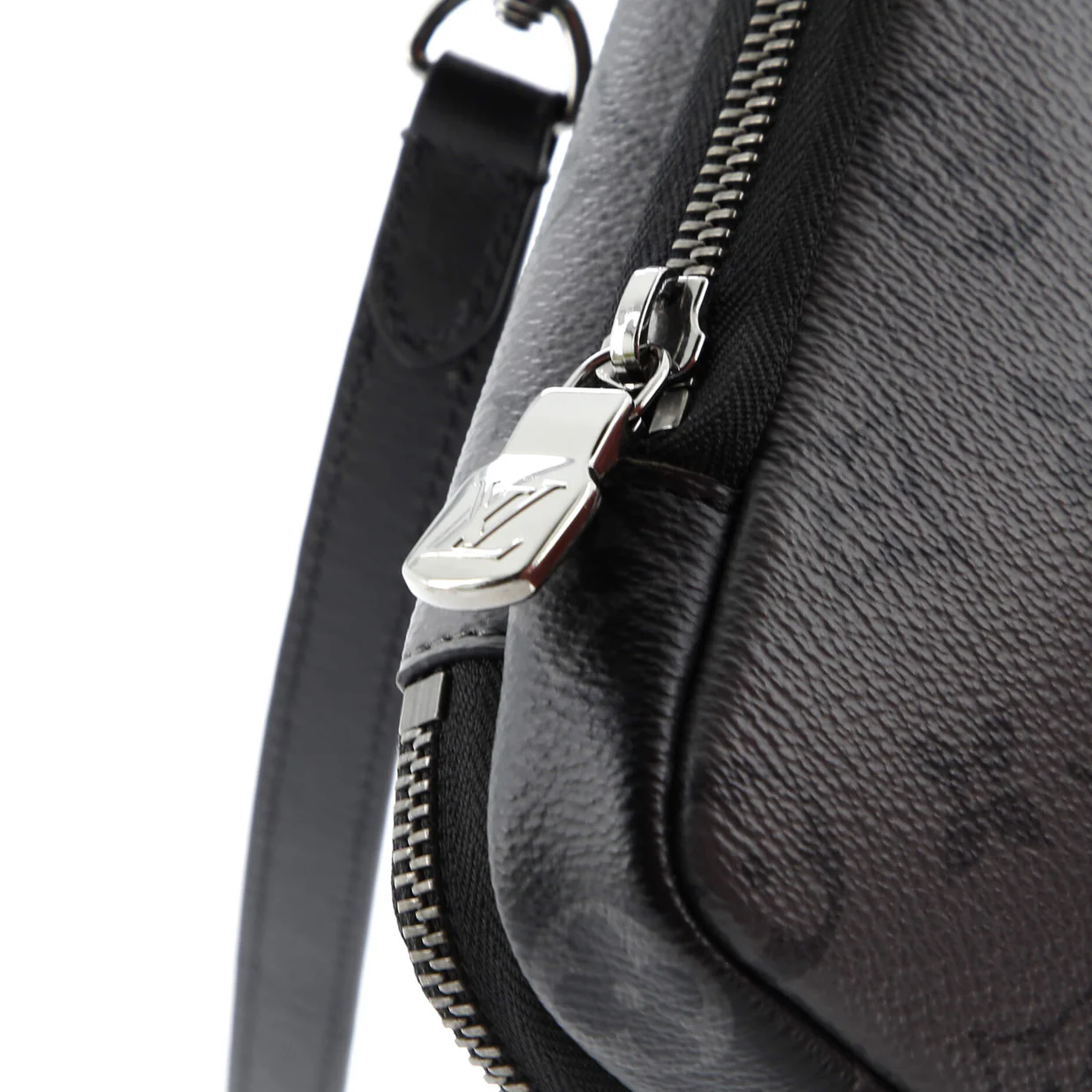 Double Phone Pouch Reverse Monogram Eclipse Canvas - Deep Luxury