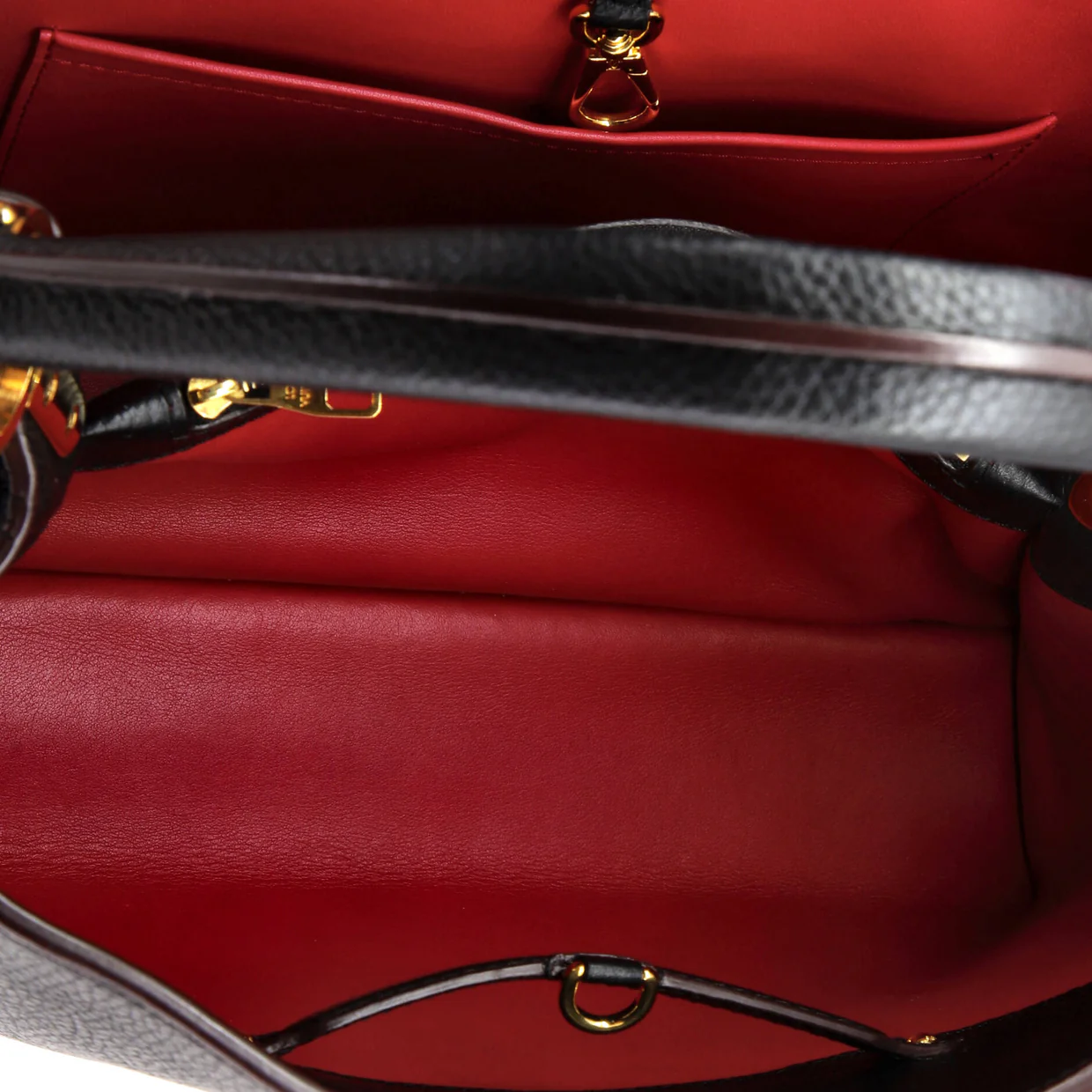 Capucines Bag Leather MM - Deep Luxury