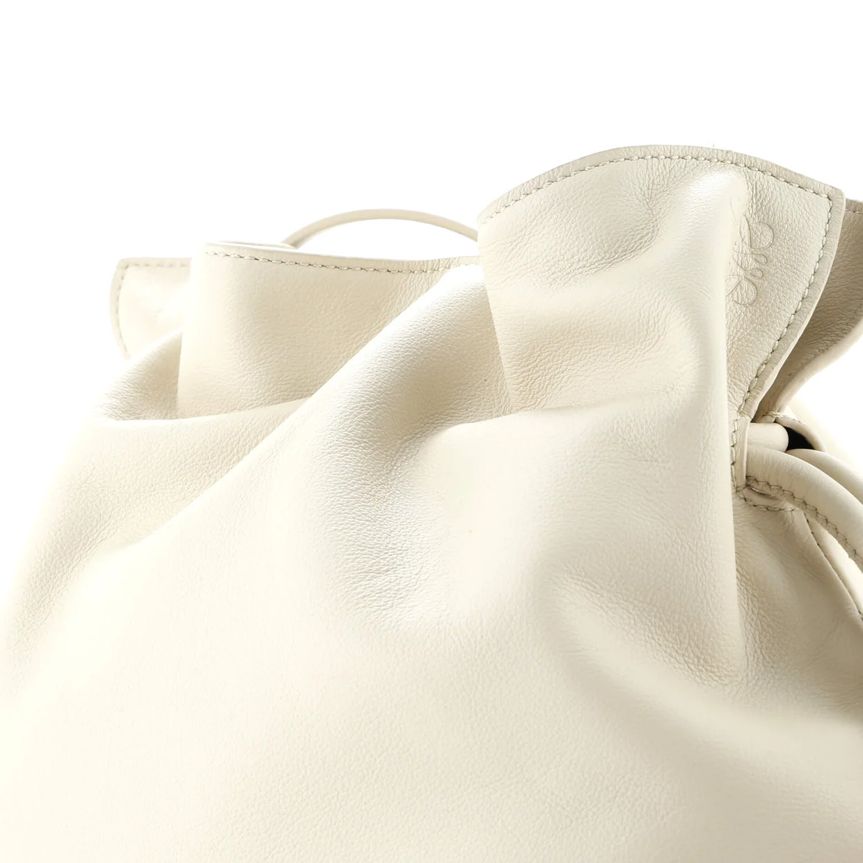 Flamenco Knot Clutch Leather Medium - Deep Luxury