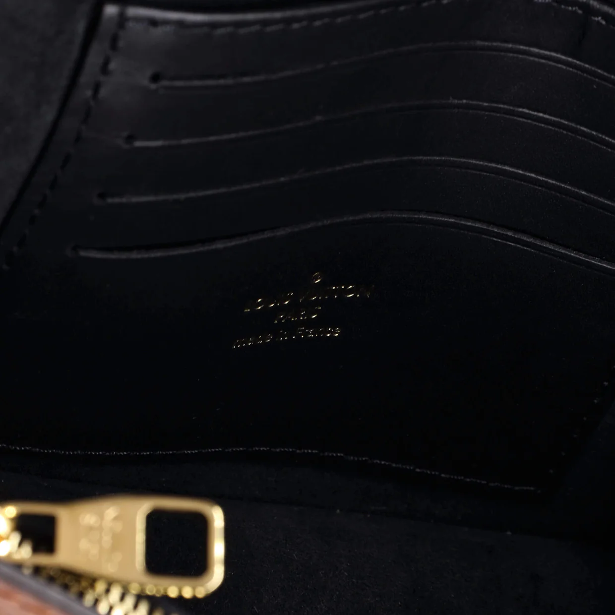 Dauphine Chain Wallet Reverse Monogram Canvas - Deep Luxury