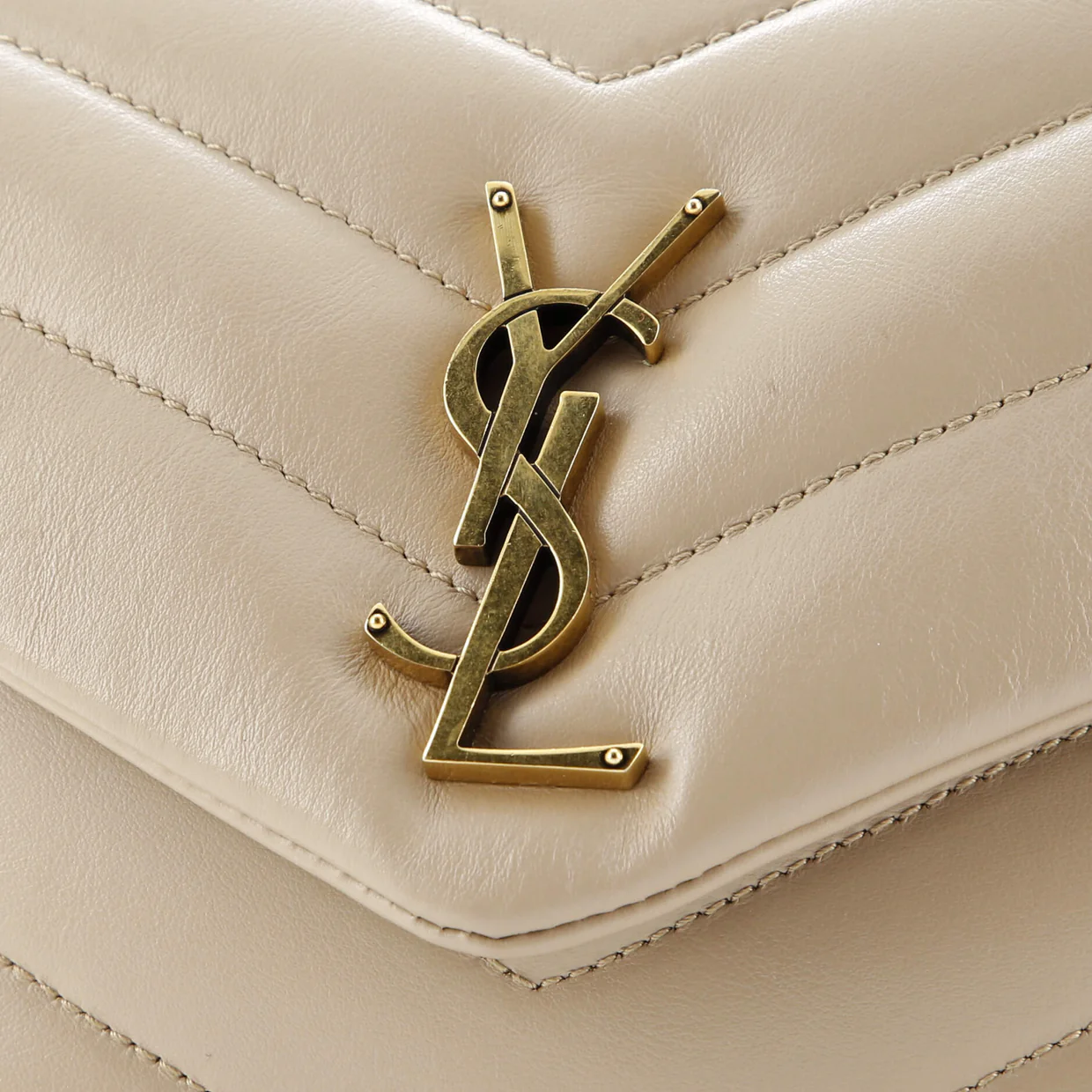 Loulou Shoulder Bag Matelasse Chevron Leather Small - Deep Luxury