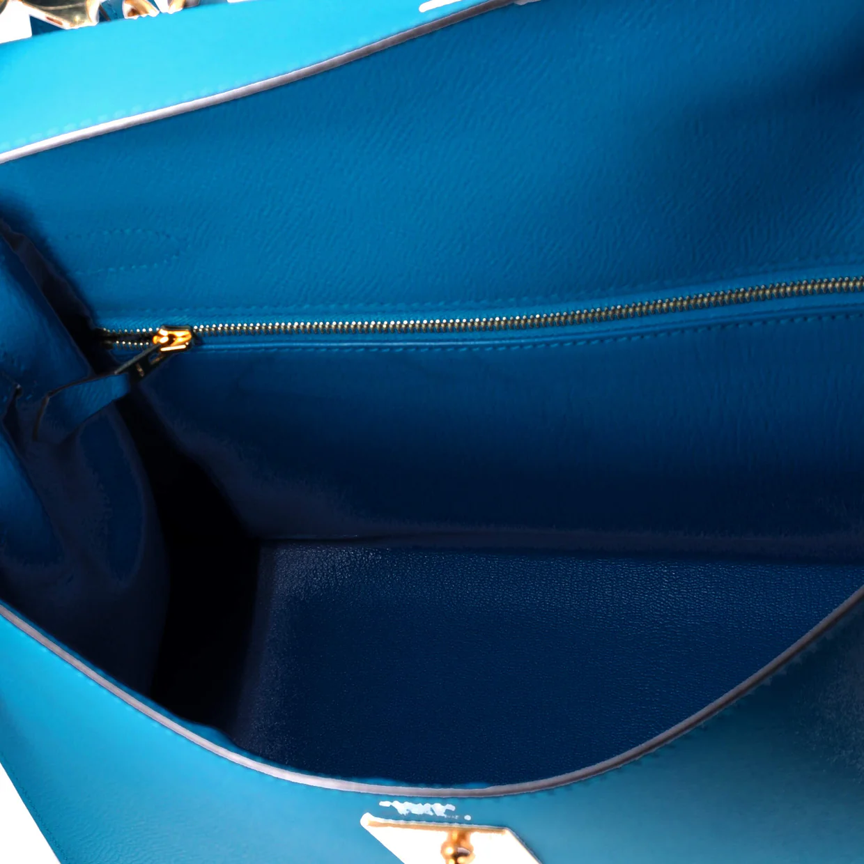 Kelly Handbag Bleu Zanzibar Epsom with Gold Hardware 32 - Deep Luxury