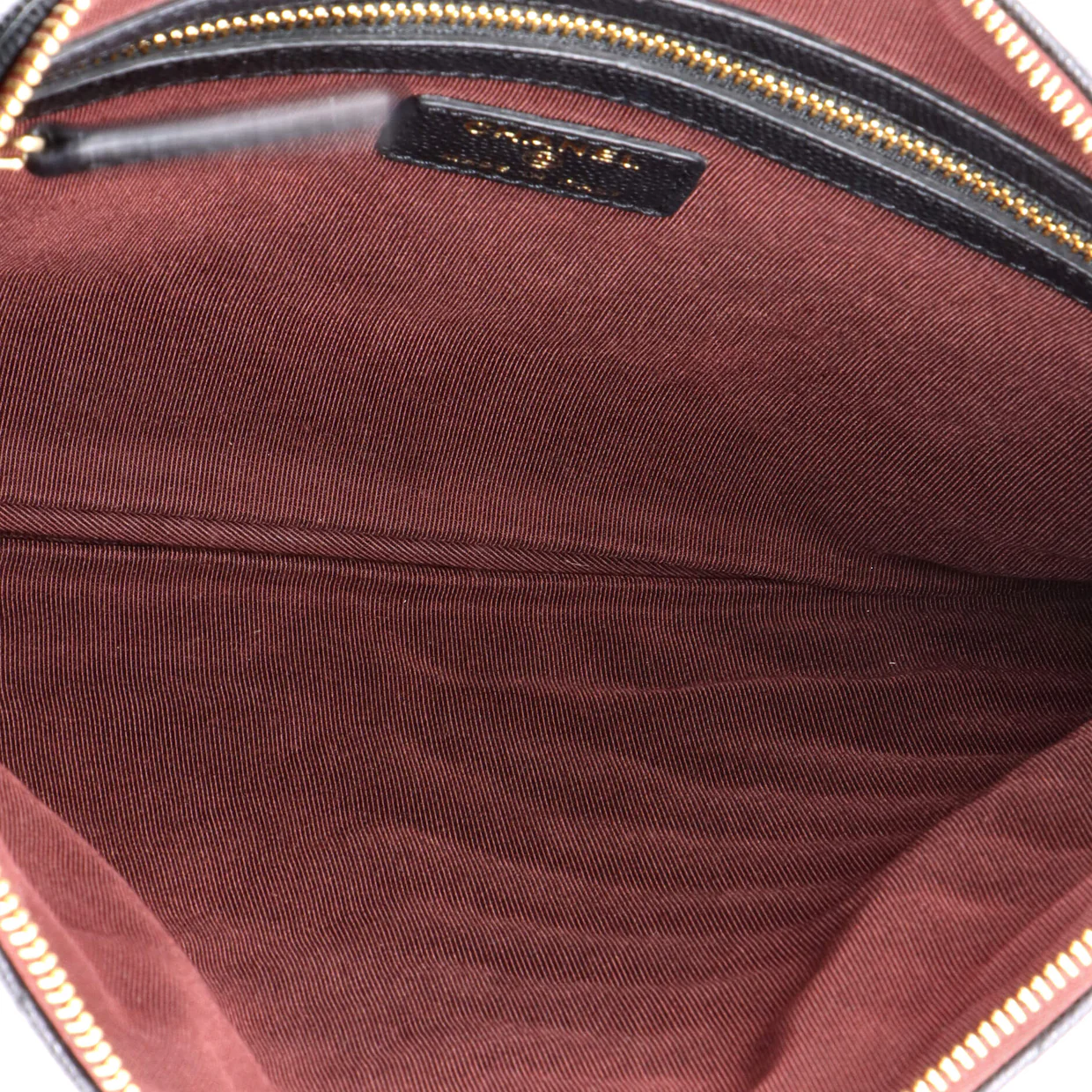 O Case Clutch Chevron Caviar Medium - Deep Luxury