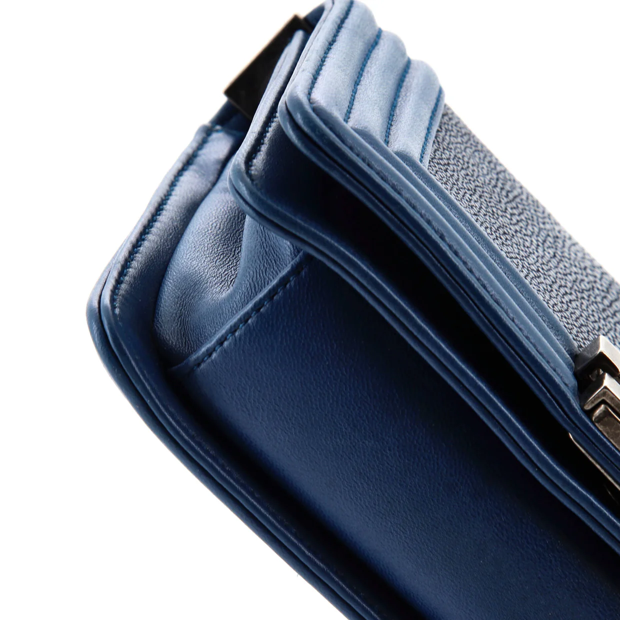 Boy Flap Bag Stingray Small - Deep Luxury