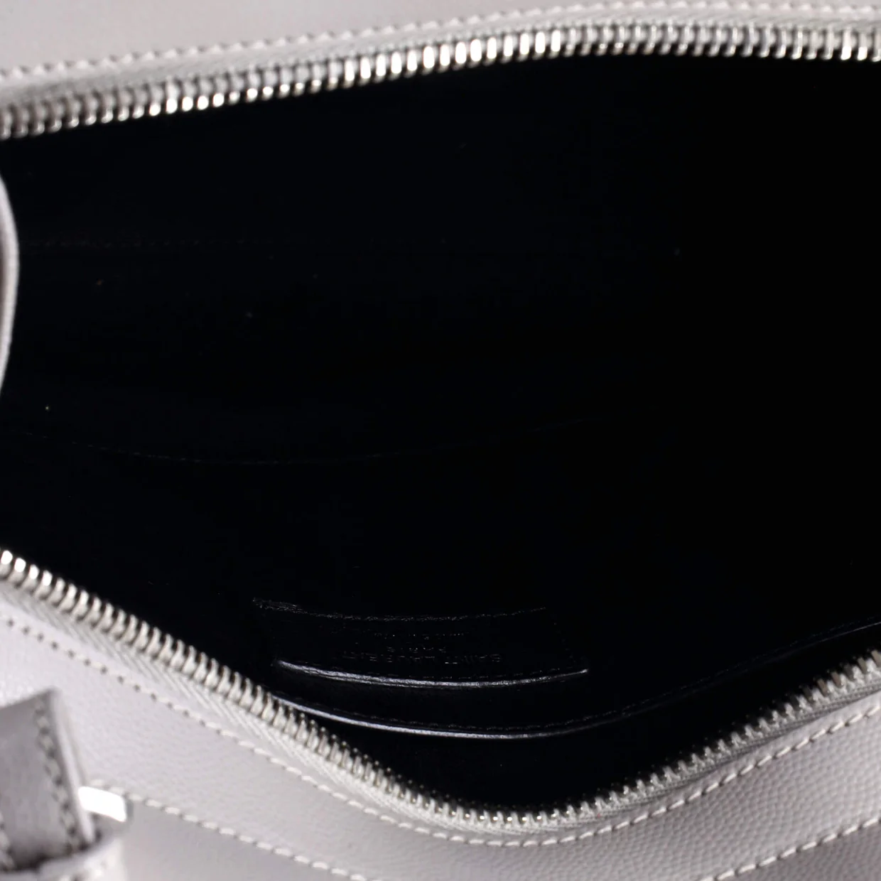 Uptown Tote Leather Small - Deep Luxury