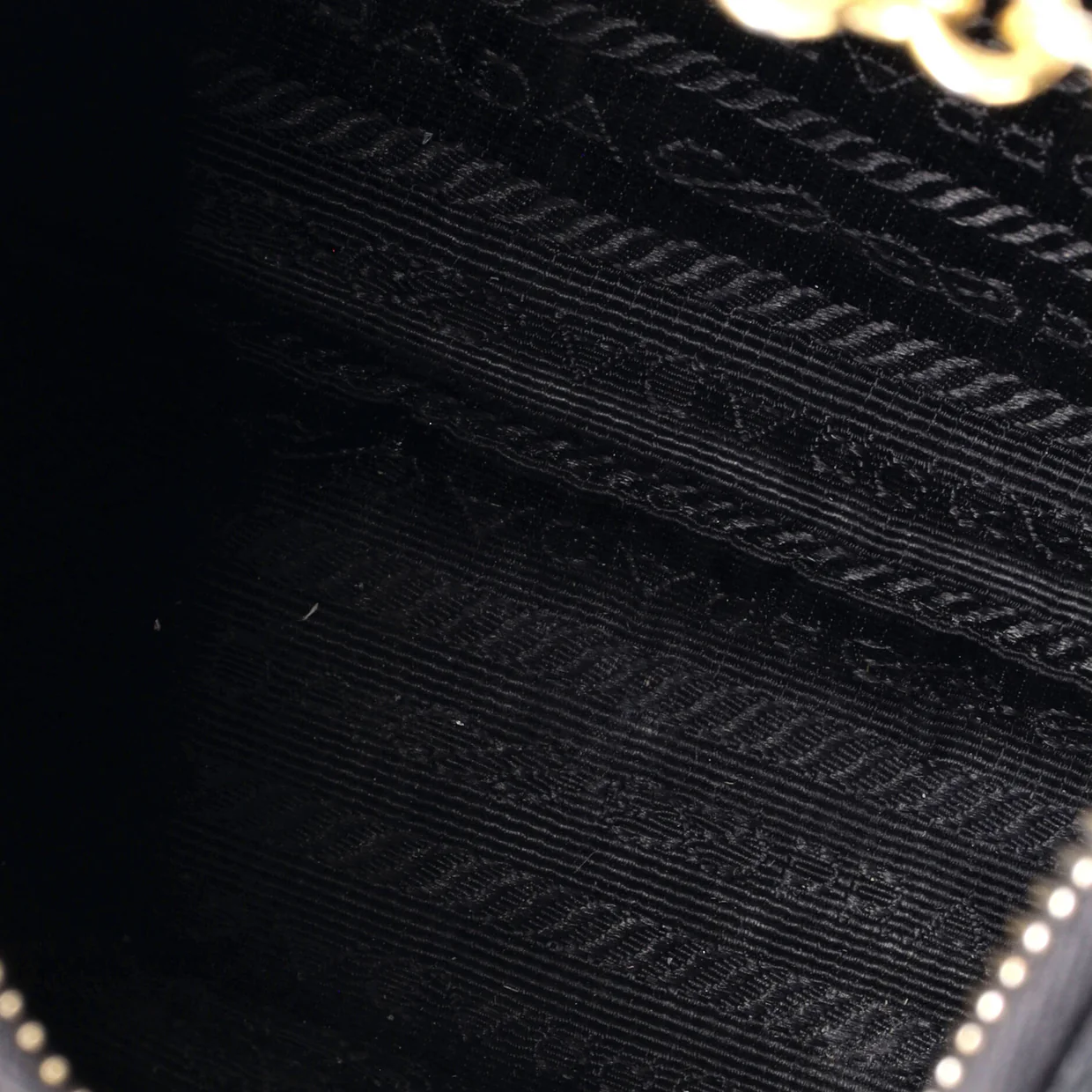 Re-Edition 2005 Shoulder Bag Saffiano Leather Small - Deep Luxury