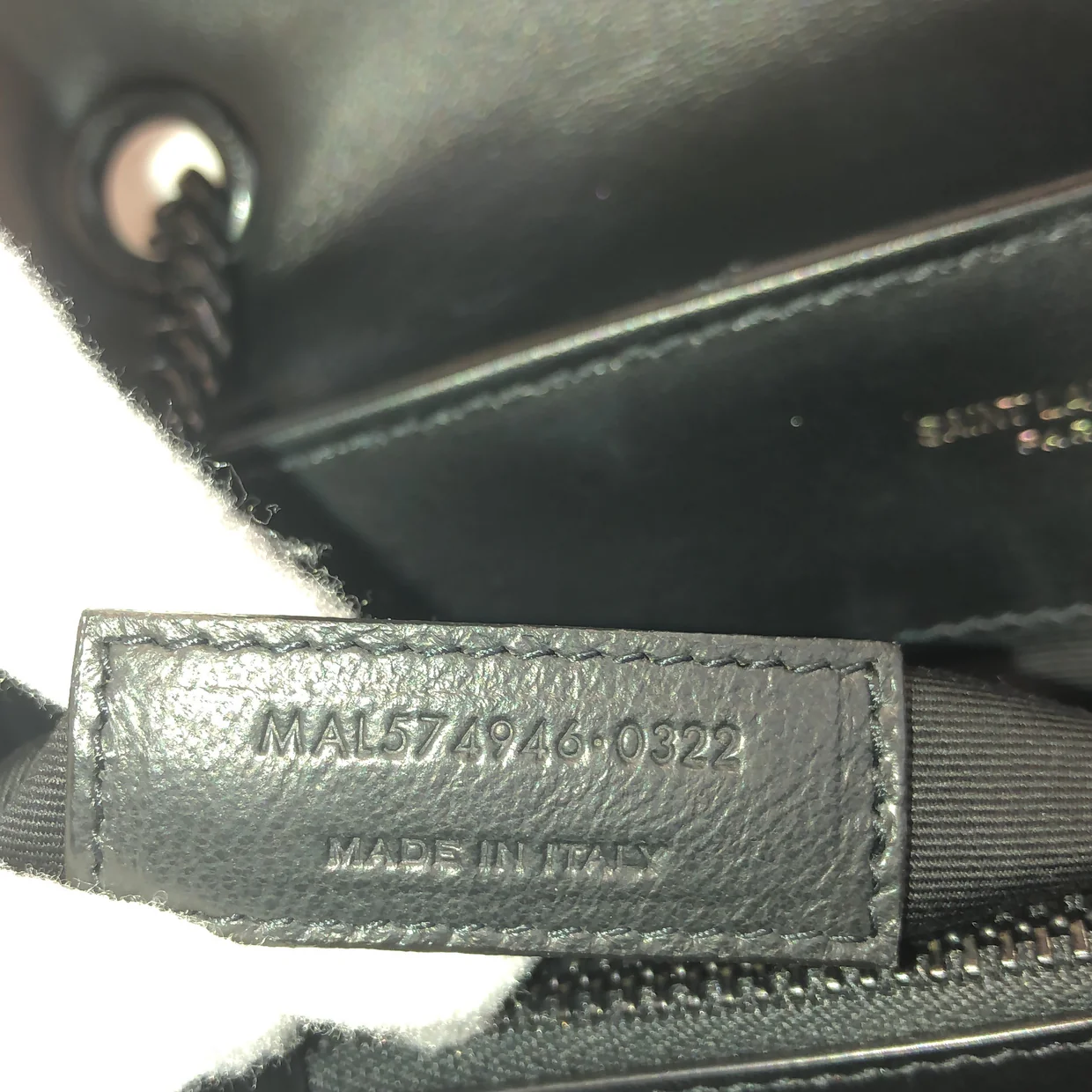 Loulou Shoulder Bag Matelasse Chevron Leather Medium - Deep Luxury