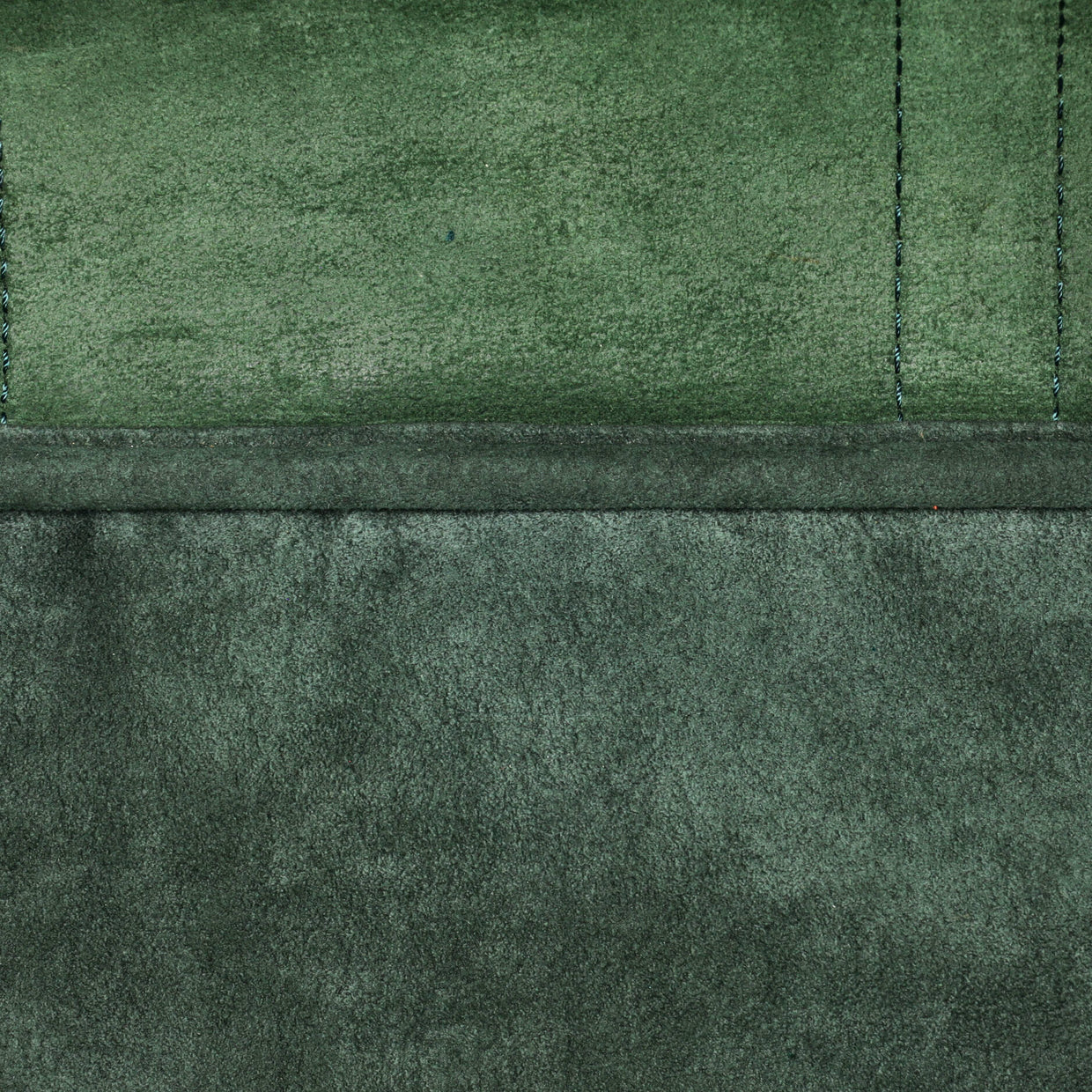 Kendall Handbag Taiga Leather GM - Deep Luxury