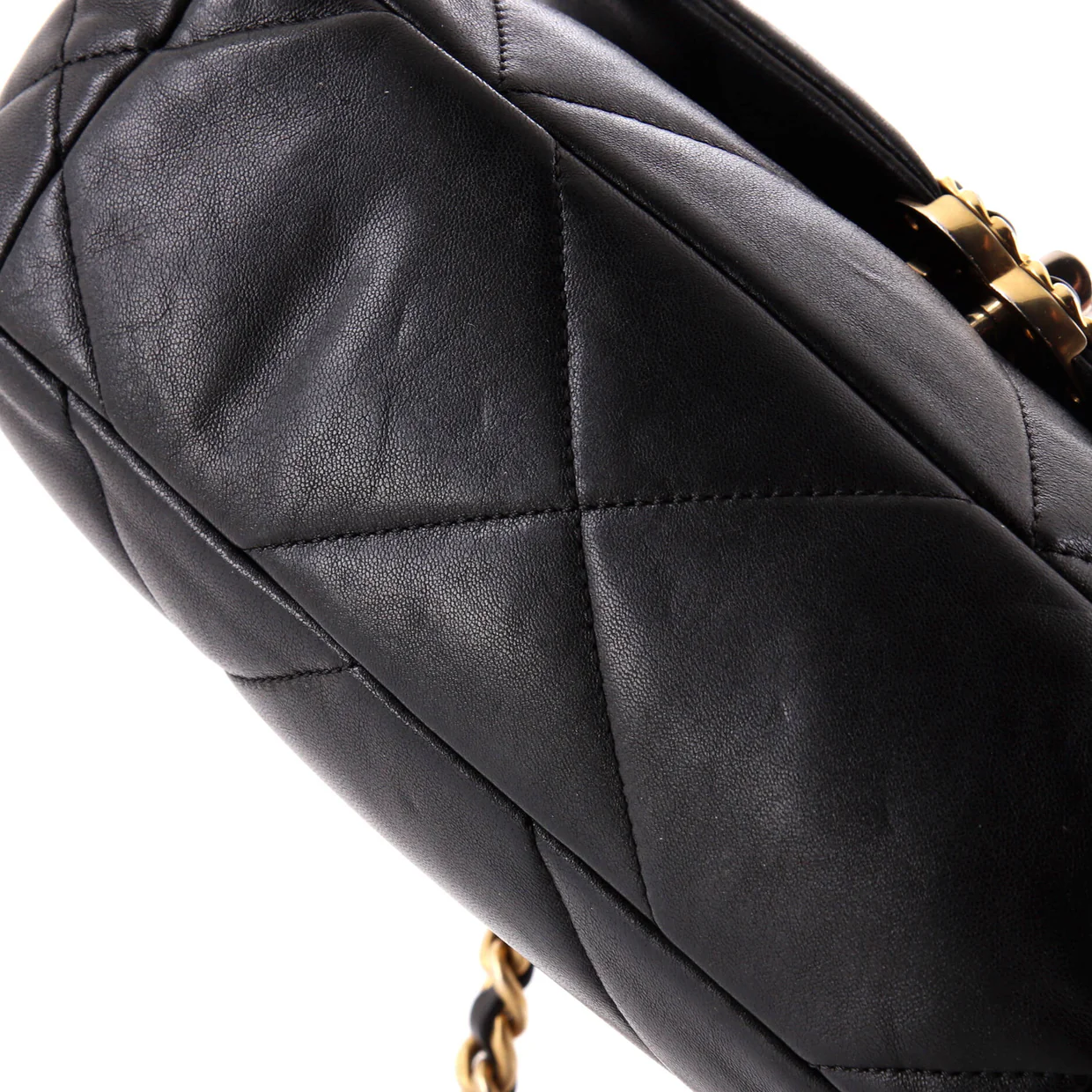 19 Flap Bag Quilted Leather Medium - Deep Luxury
