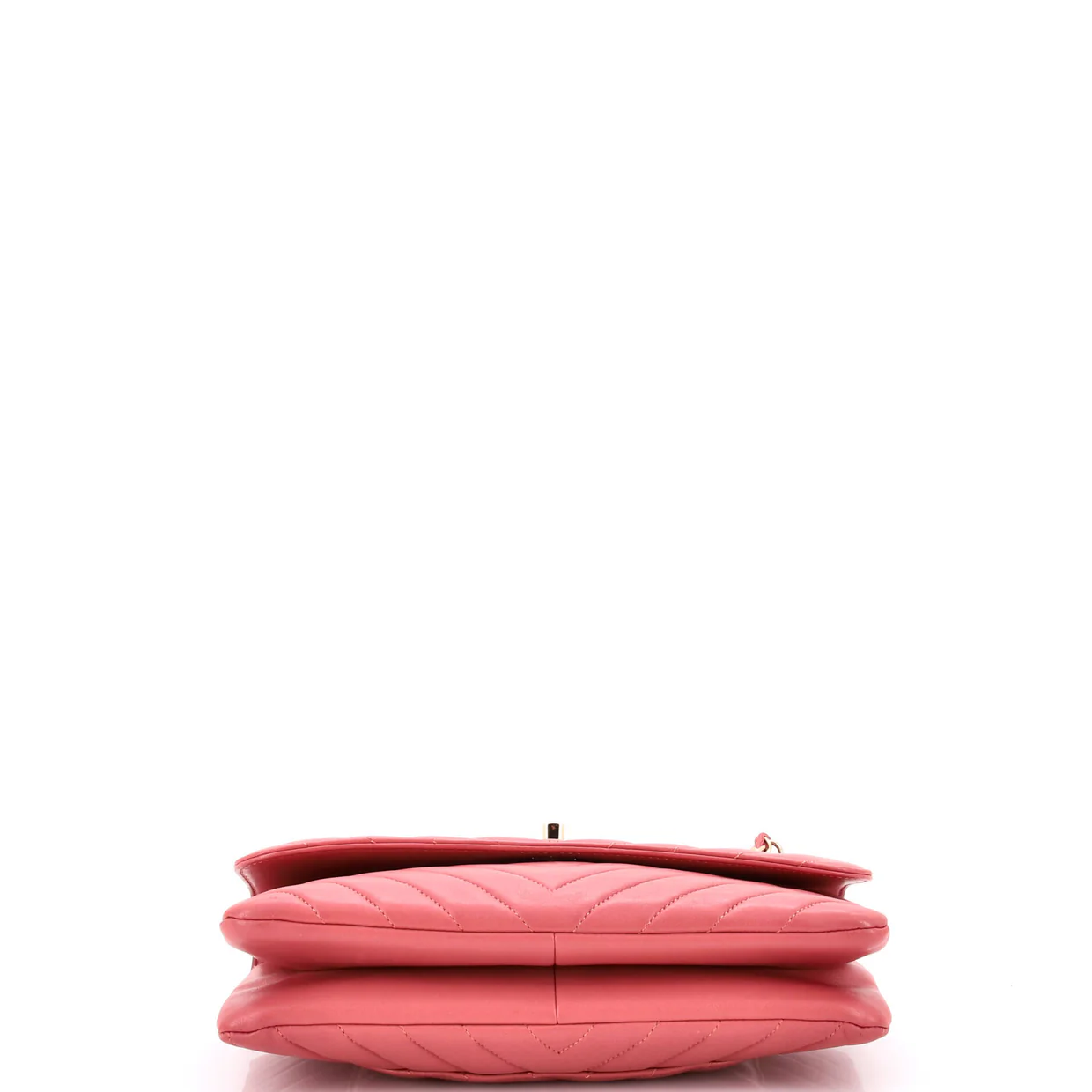 Trendy CC Flap Bag Chevron Lambskin Medium - Deep Luxury