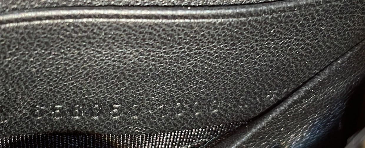 Hourglass Chain Wallet Leather - Deep Luxury