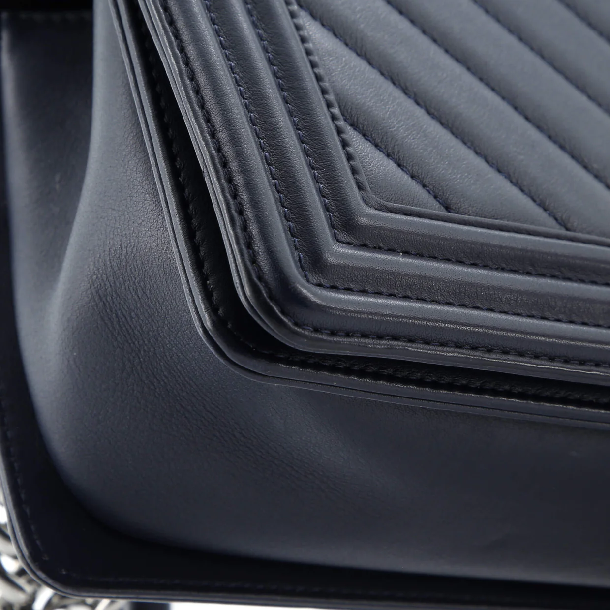 Boy Flap Bag Chevron Lambskin Old Medium - Deep Luxury