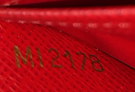 Sarah Wallet NM Studded Damier - Deep Luxury