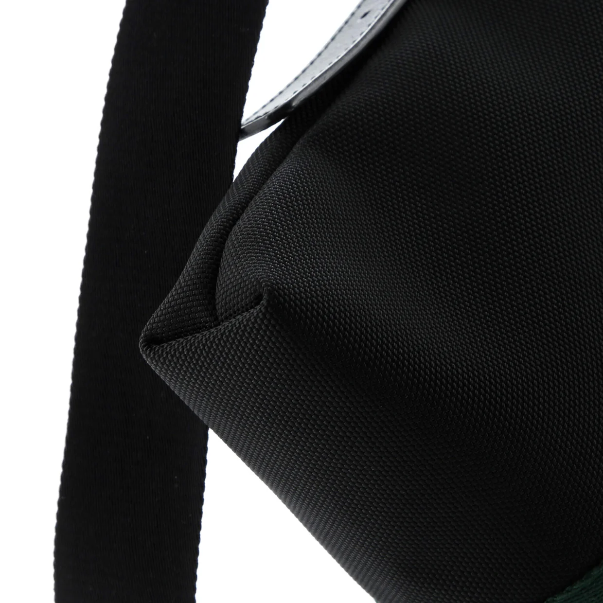 Web Messenger Bag Techno Canvas Medium - Deep Luxury