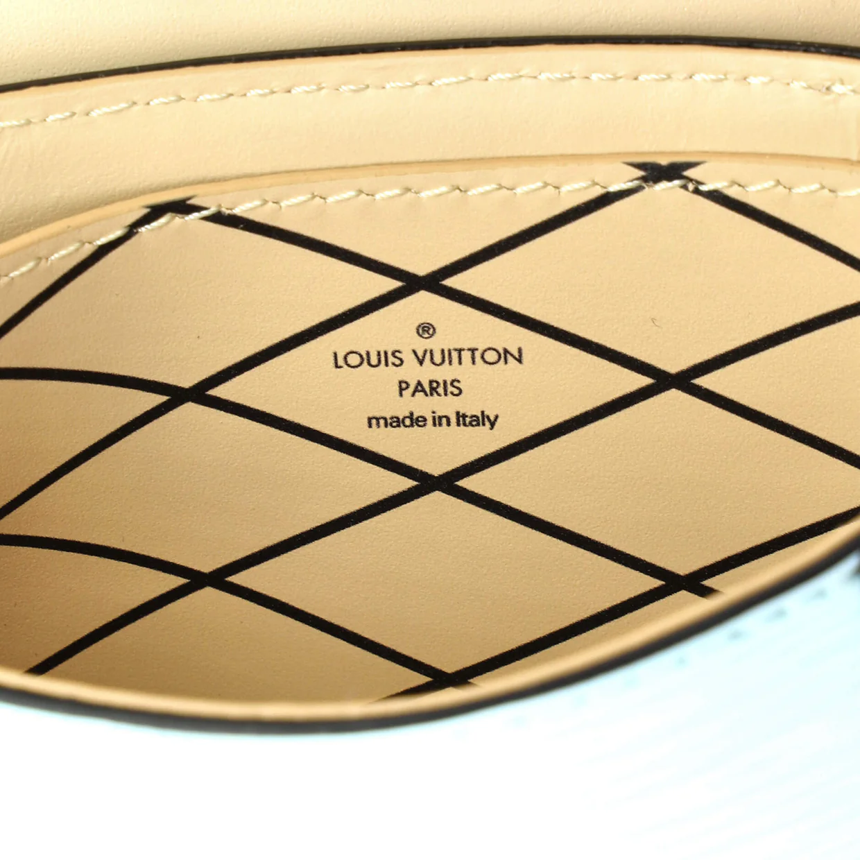 Essential Trunk NM Epi Leather - Deep Luxury