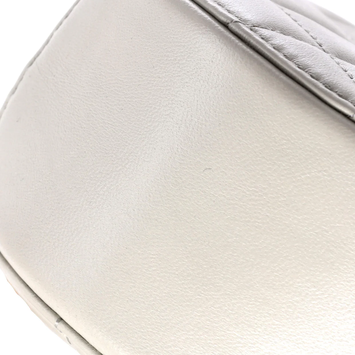 Pearl Crush Round Clutch with Chain Quilted Lambskin - Deep Luxury