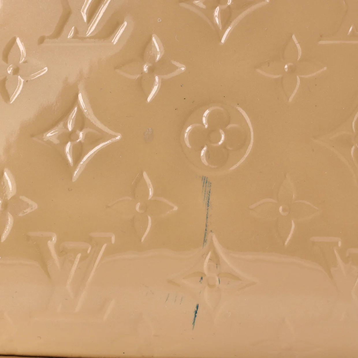 Brea Handbag Monogram Vernis MM - Deep Luxury