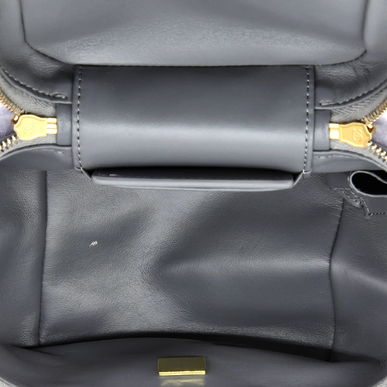 Coconing Top Handle Vanity Case with Chain Quilted Shearling Small - Deep Luxury