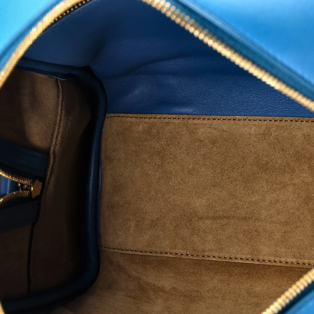 Amazona Square Bag Leather 19 - Deep Luxury