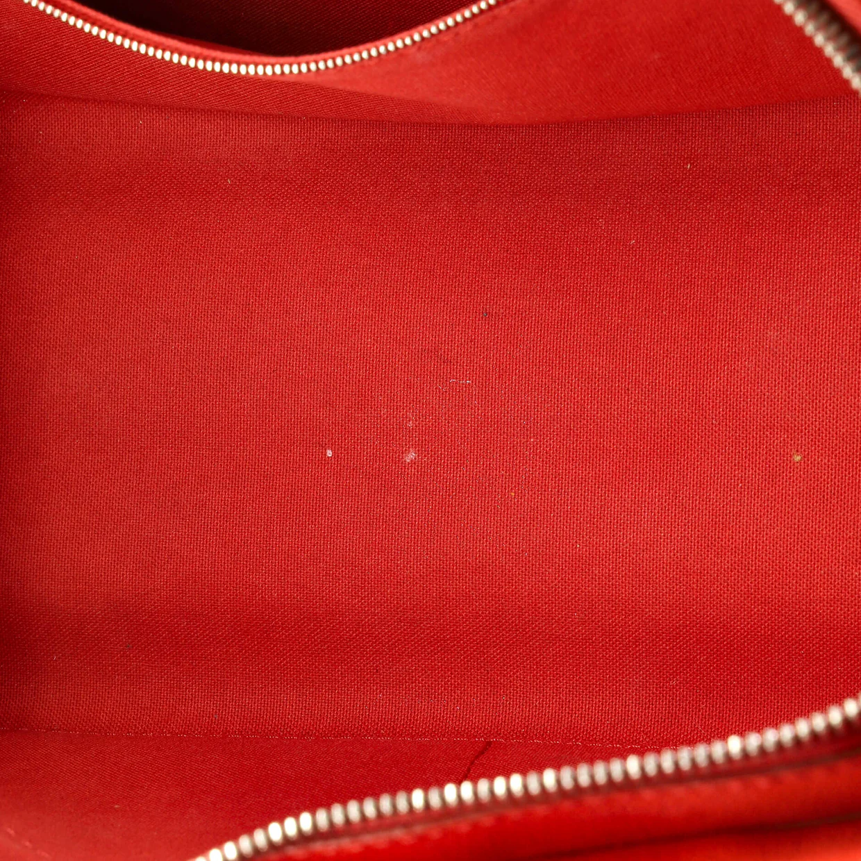 Vaneau Handbag Epi Leather MM - Deep Luxury