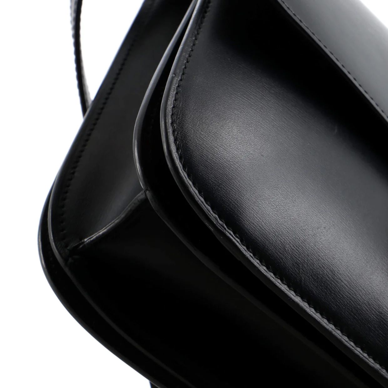 Classic Box Bag Smooth Leather Medium - Deep Luxury