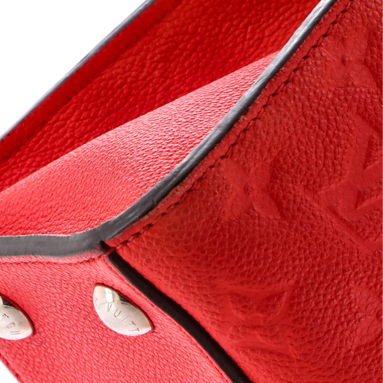 Vaneau Handbag Epi Leather MM - Deep Luxury