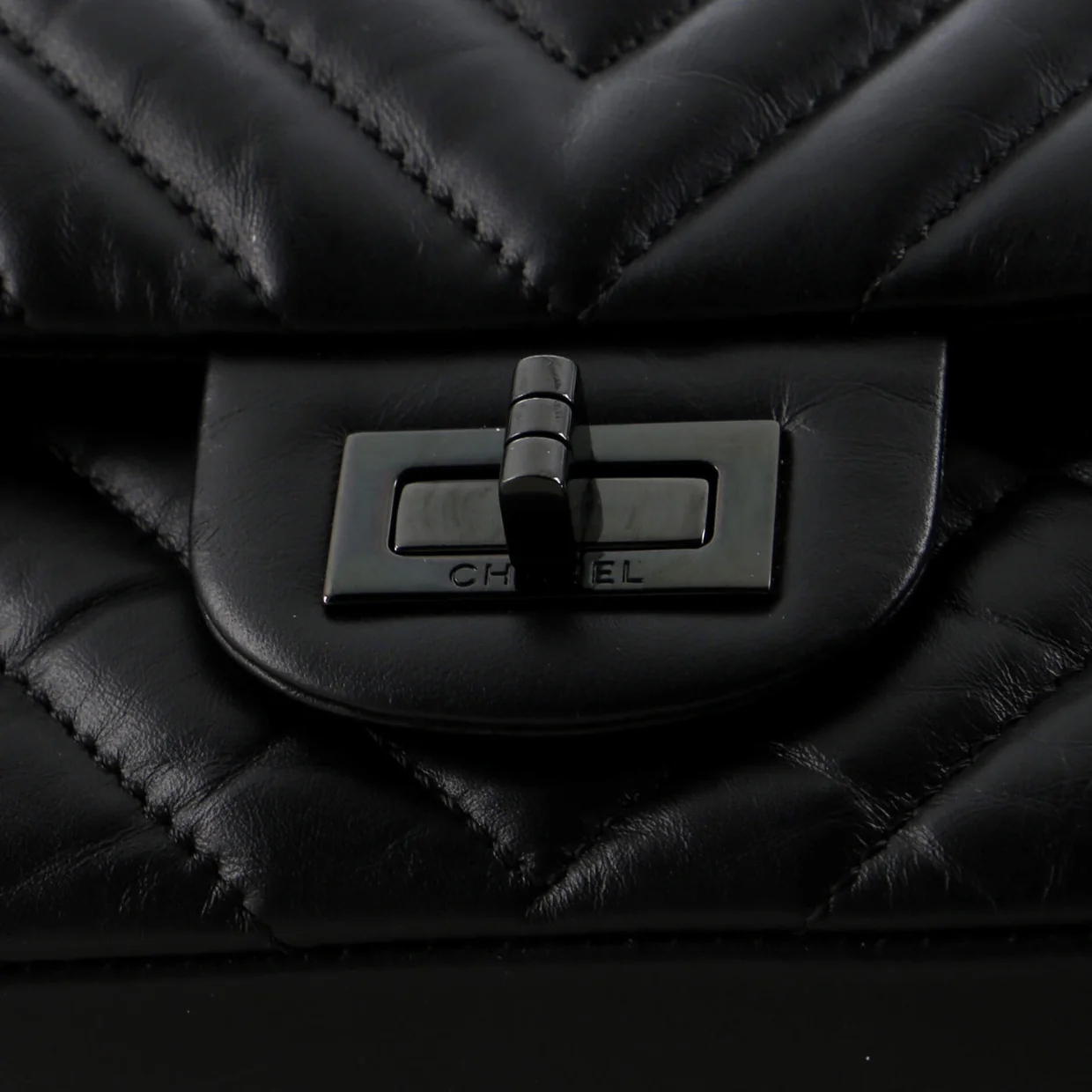 So Black Reissue 2.55 Flap Bag Chevron Aged Calfskin 225 - Deep Luxury