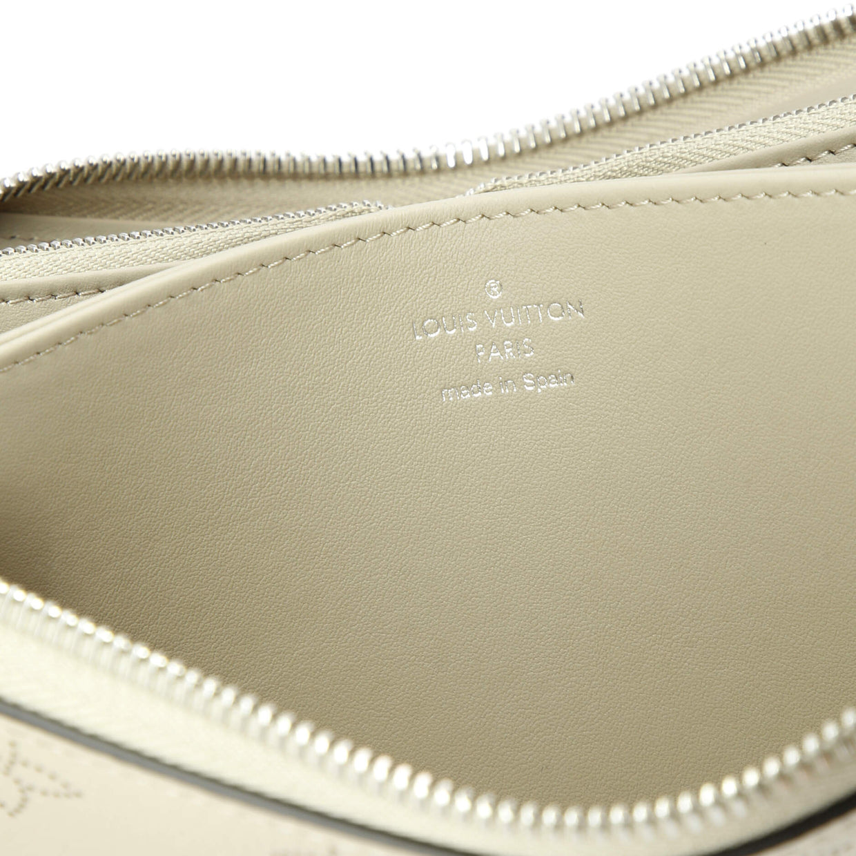 Zippy Wallet Mahina Leather - Deep Luxury
