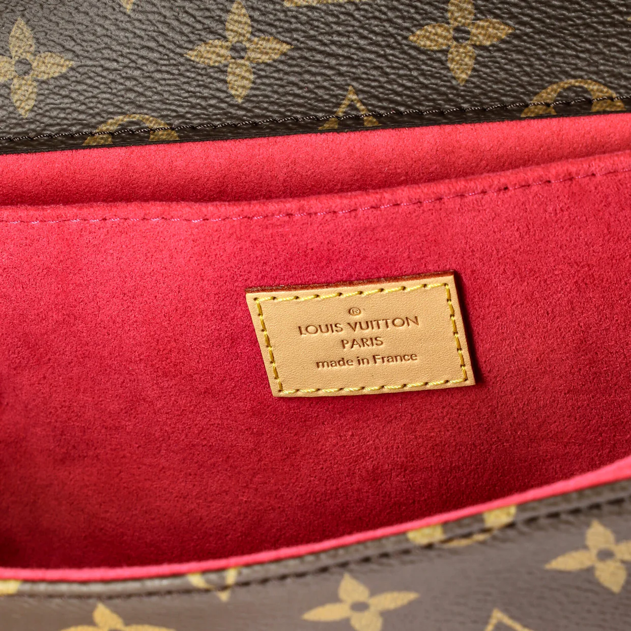 Pochette Metis Limited Edition Patches Monogram Canvas - Deep Luxury