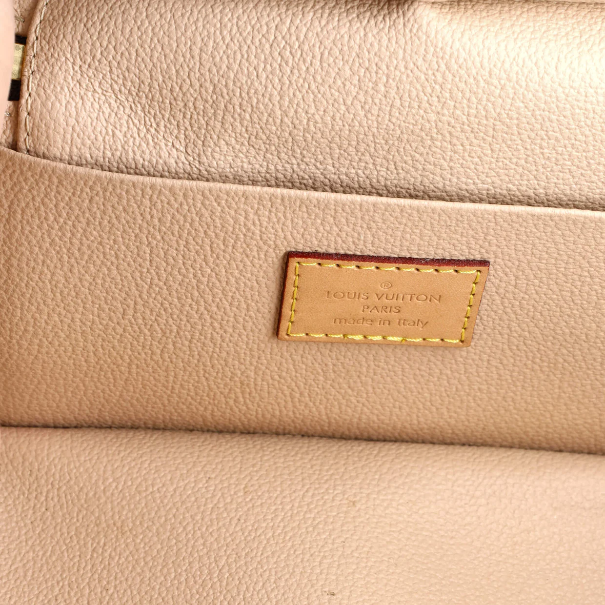 Nice Vanity Case Monogram Canvas Mini - Deep Luxury