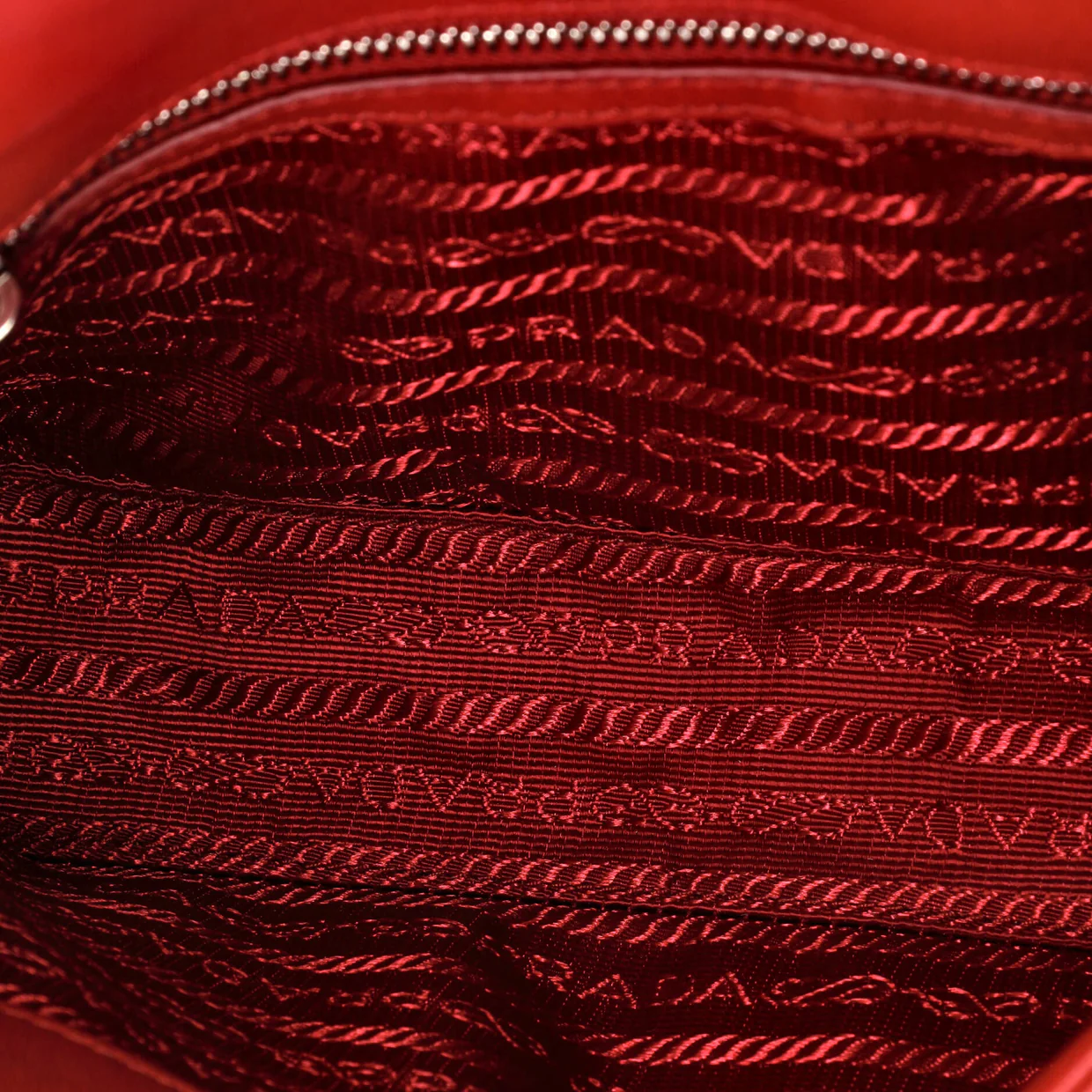 Chain Flap Shoulder Bag Nappa Gaufre Small - Deep Luxury