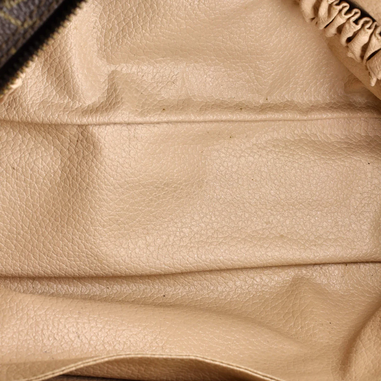 Trousse Toiletry Pouch Monogram Canvas 23 - Deep Luxury