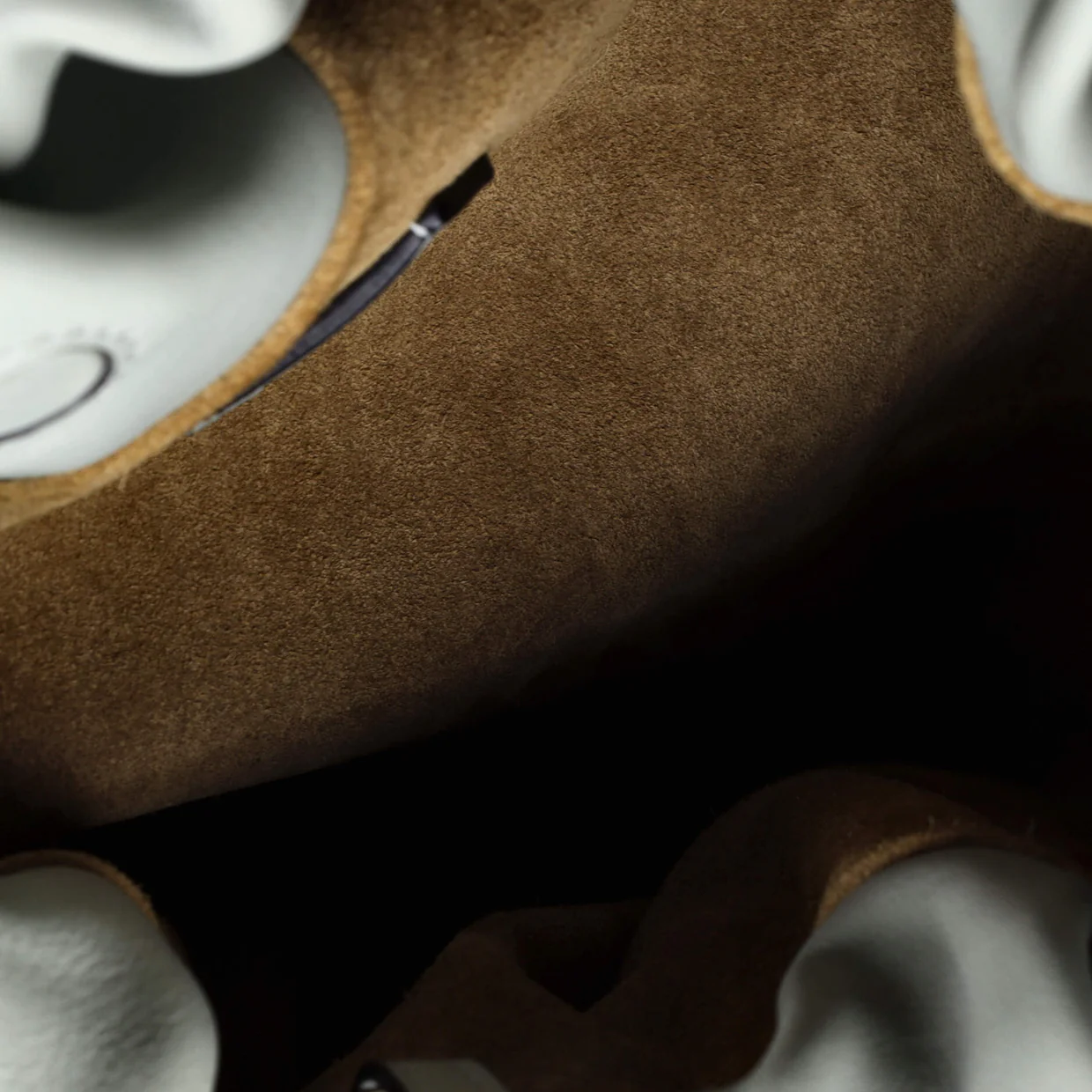 Flamenco Knot Clutch Leather Medium - Deep Luxury