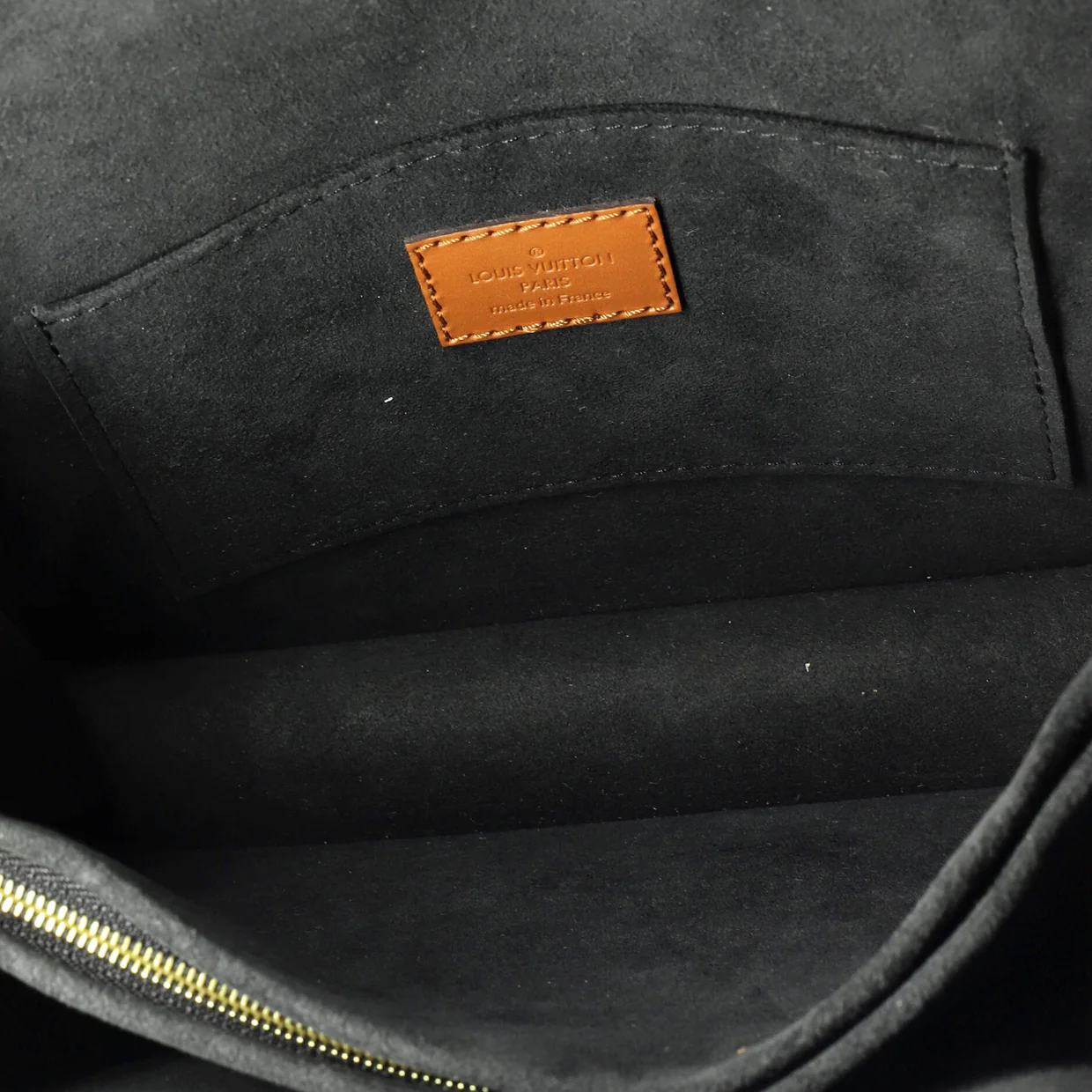 Dauphine Shoulder Bag Reverse Monogram Canvas MM - Deep Luxury