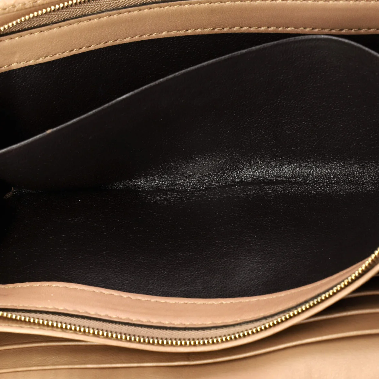 Signature Wallet on Chain Guccissima Leather - Deep Luxury