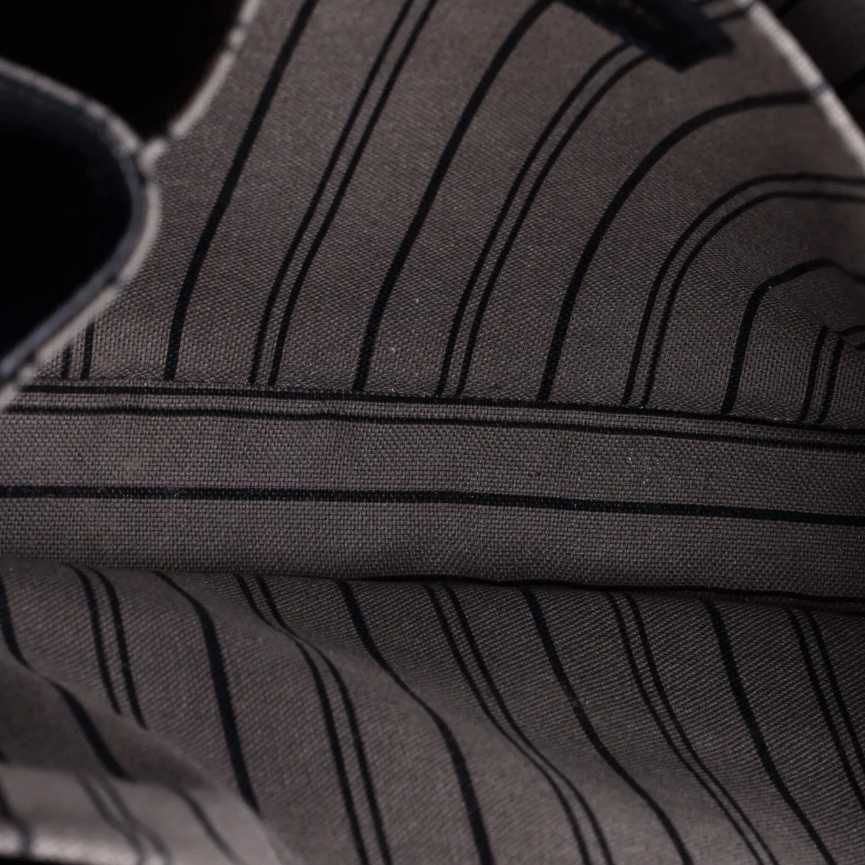 Pochette Metis Monogram Empreinte Leather - Deep Luxury